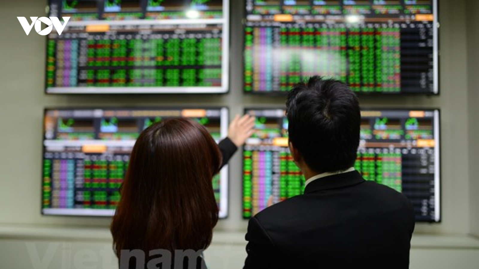 VN-Index có thể kiểm định lại ngưỡng 1.490 điểm