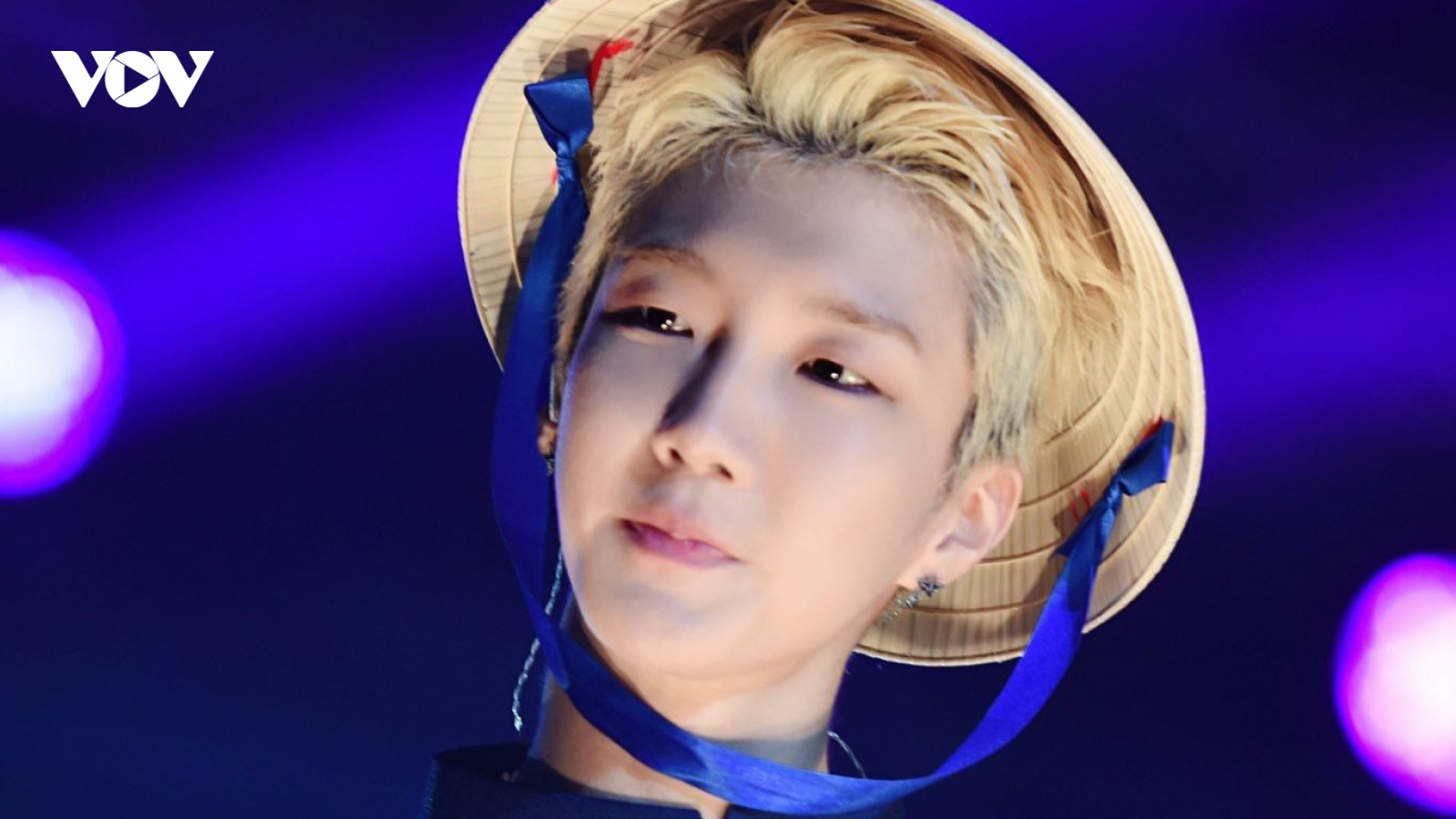 Lee Seung Hoon (WINNER) mắc Covid-19