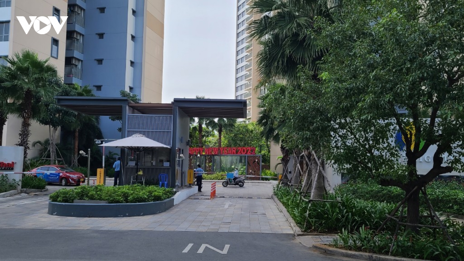 Vụ bé gái rơi từ tầng 28 chung cư ở TP.HCM, cư dân nói gì?