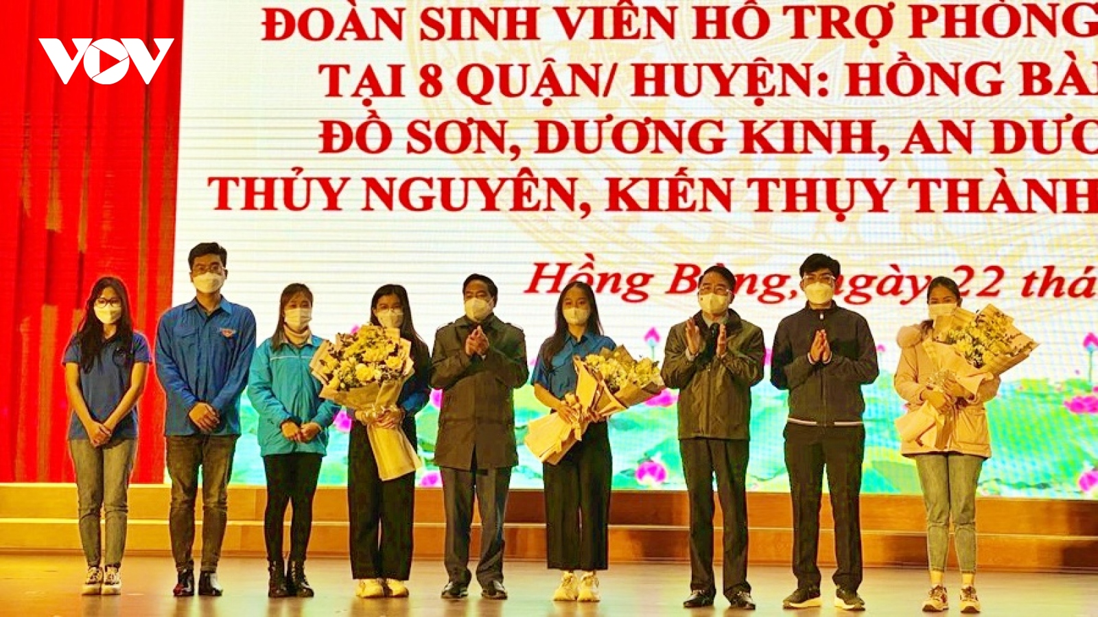 Hải Phòng tăng cường gần 1.000 sinh viên ngành Y hỗ trợ các trạm y tế lưu động