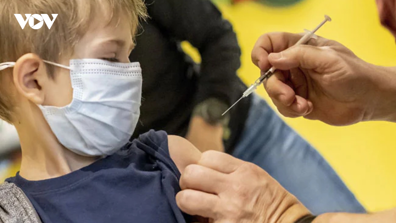 Mỹ hoãn tiêm vaccine Covid-19 cho trẻ dưới 5 tuổi để chờ có thêm dữ liệu