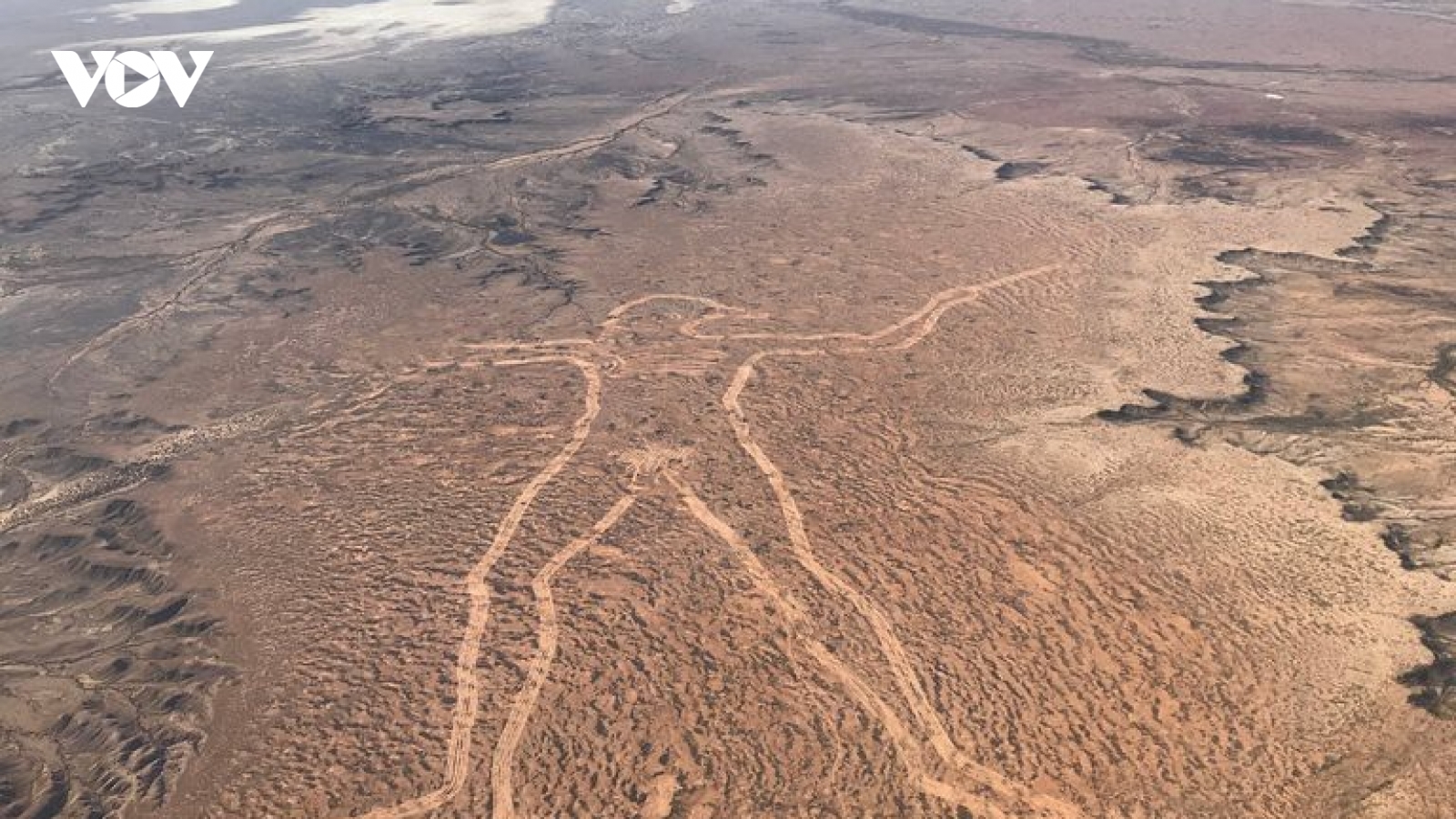 Bí ẩn bao trùm "Marree Man" - Tác phẩm chạm khắc cao 4,2km ở Australia