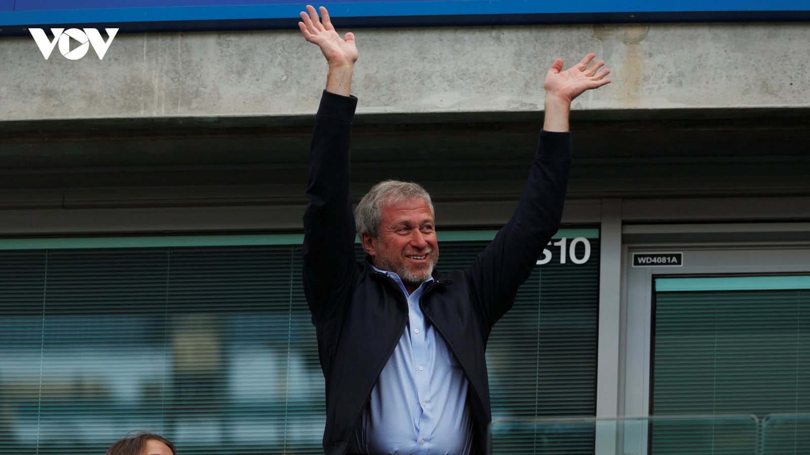 Abramovich tuyên bố từ bỏ quyền sở hữu Chelsea