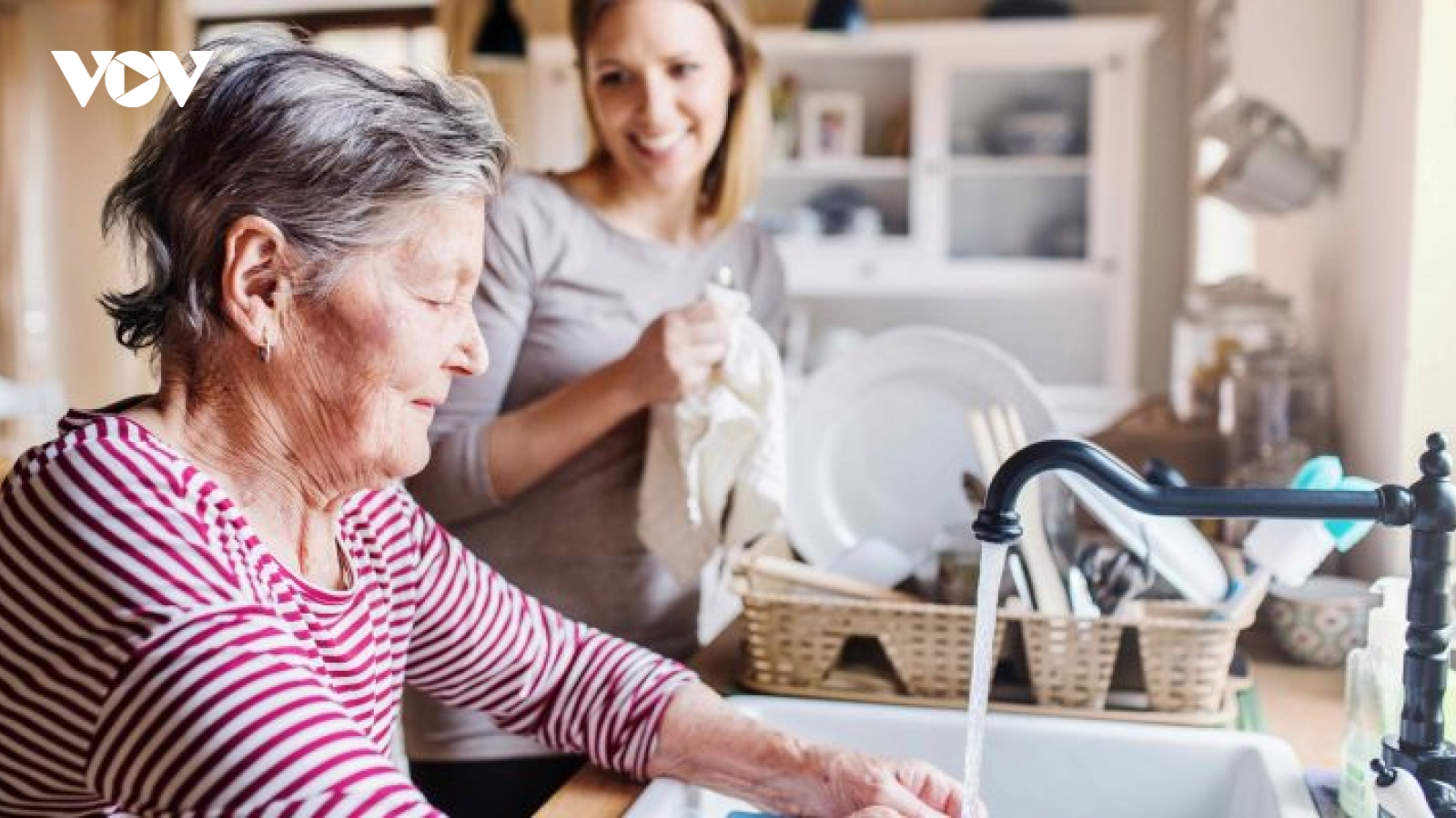 6 mẹo đơn giản để sắp xếp nhà của người lớn tuổi