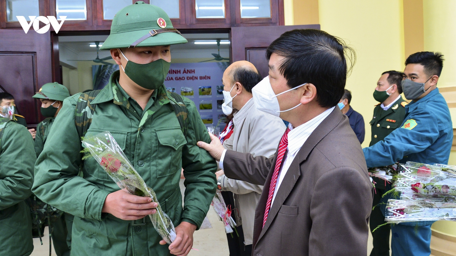 Hơn 1000 thanh niên tỉnh Điện Biên lên đường nhập ngũ 