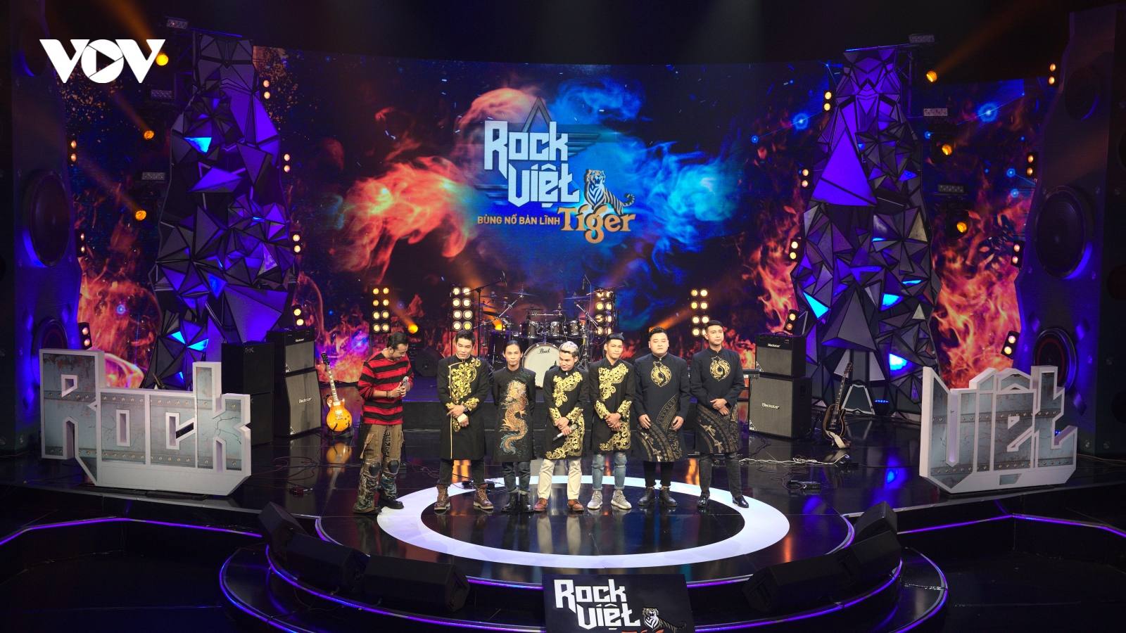 Hit Bích Phương, Trúc Nhân được làm mới trên sân khấu Rock Việt