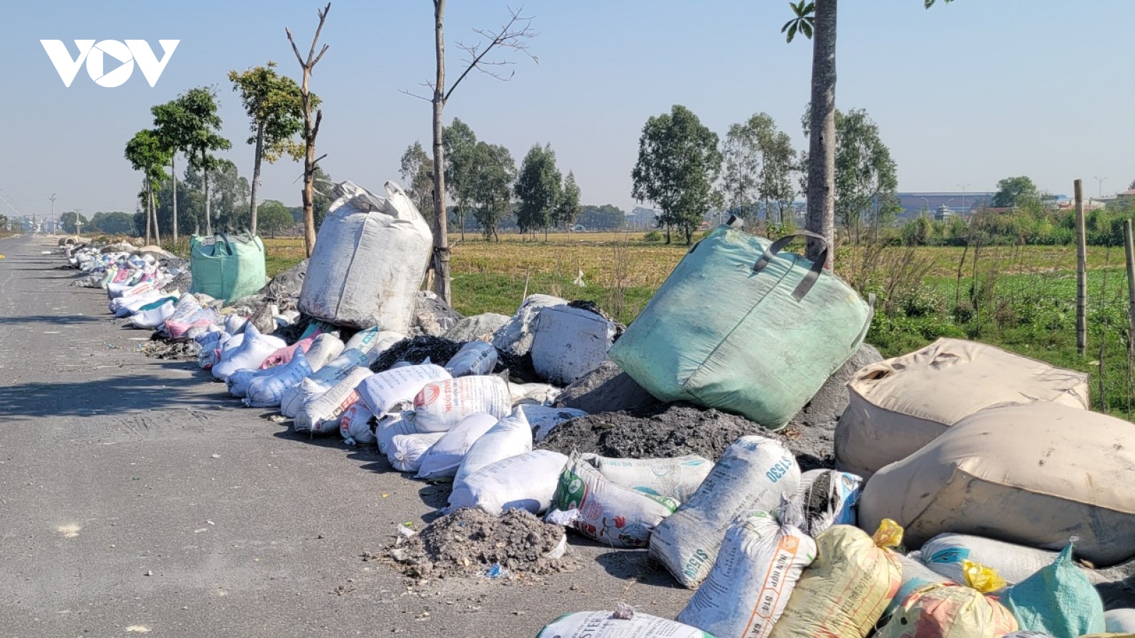 Vi phạm xử lý chất thải nguy hại, doanh nghiệp Bắc Ninh bị xử phạt 400 triệu đồng