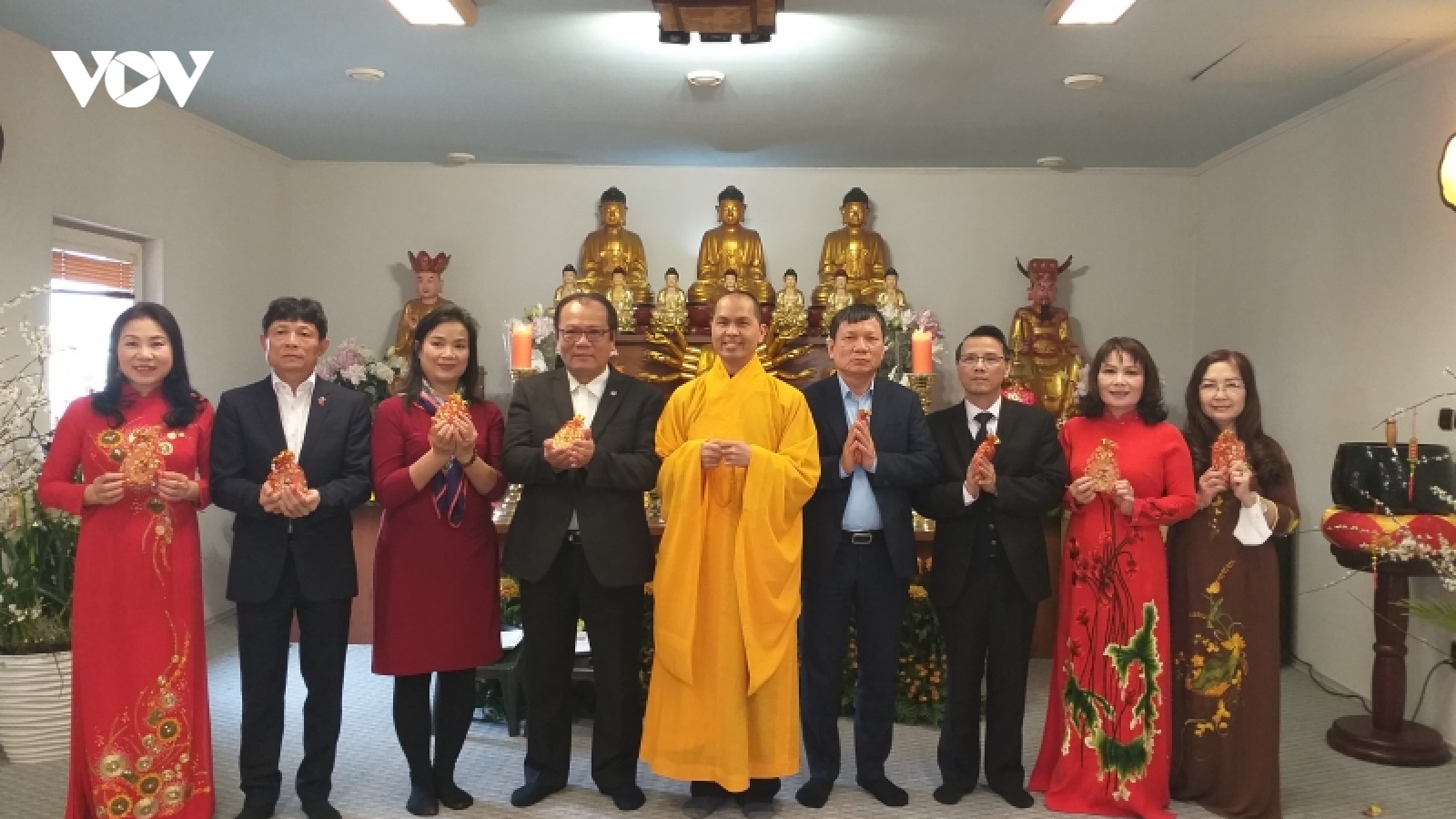 Đi lễ chùa đầu năm, nét đẹp văn hóa của người Việt tại Séc