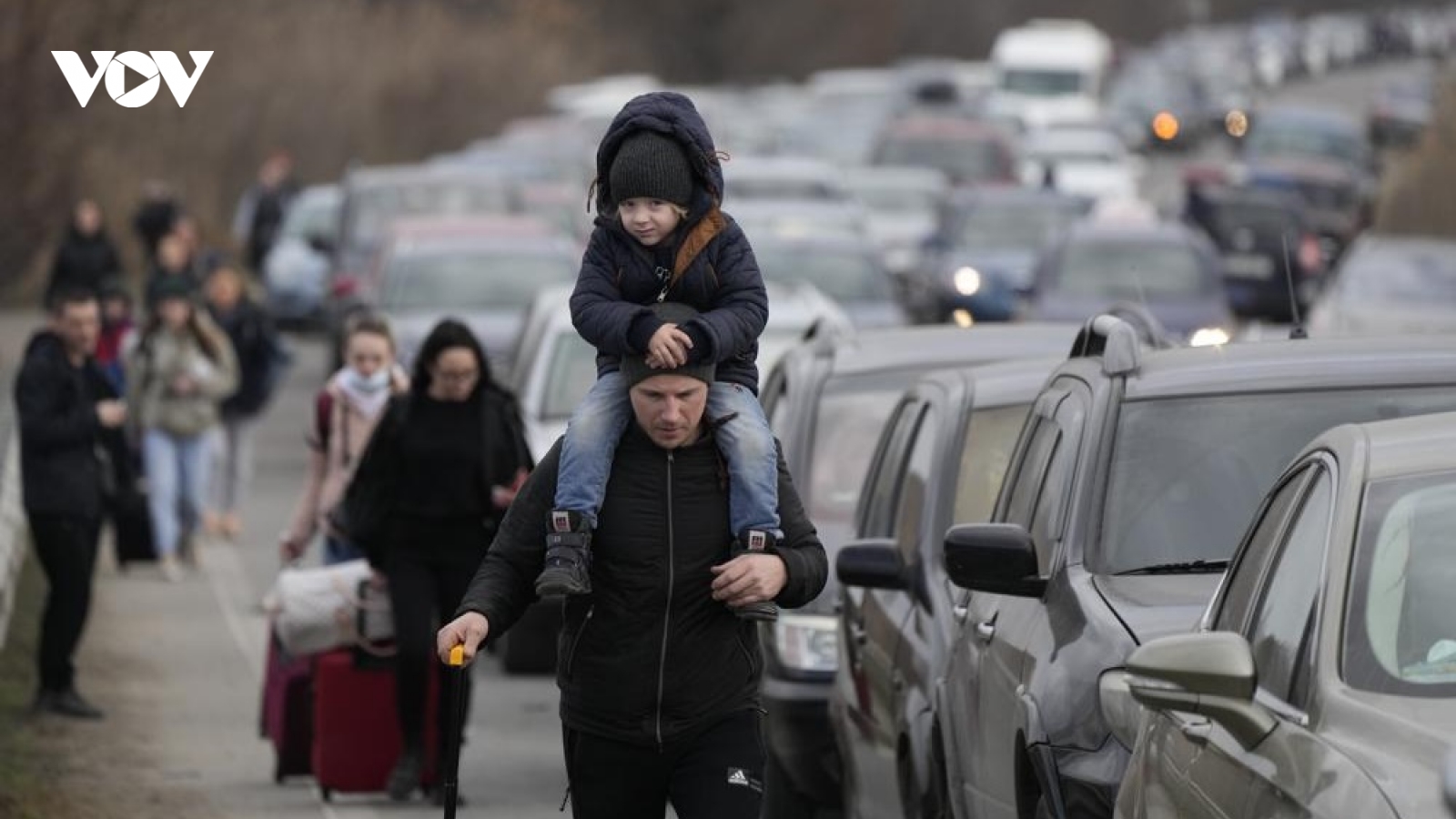 Nga khép vòng vây quanh Kiev, 150.000 người Ukraine di tản