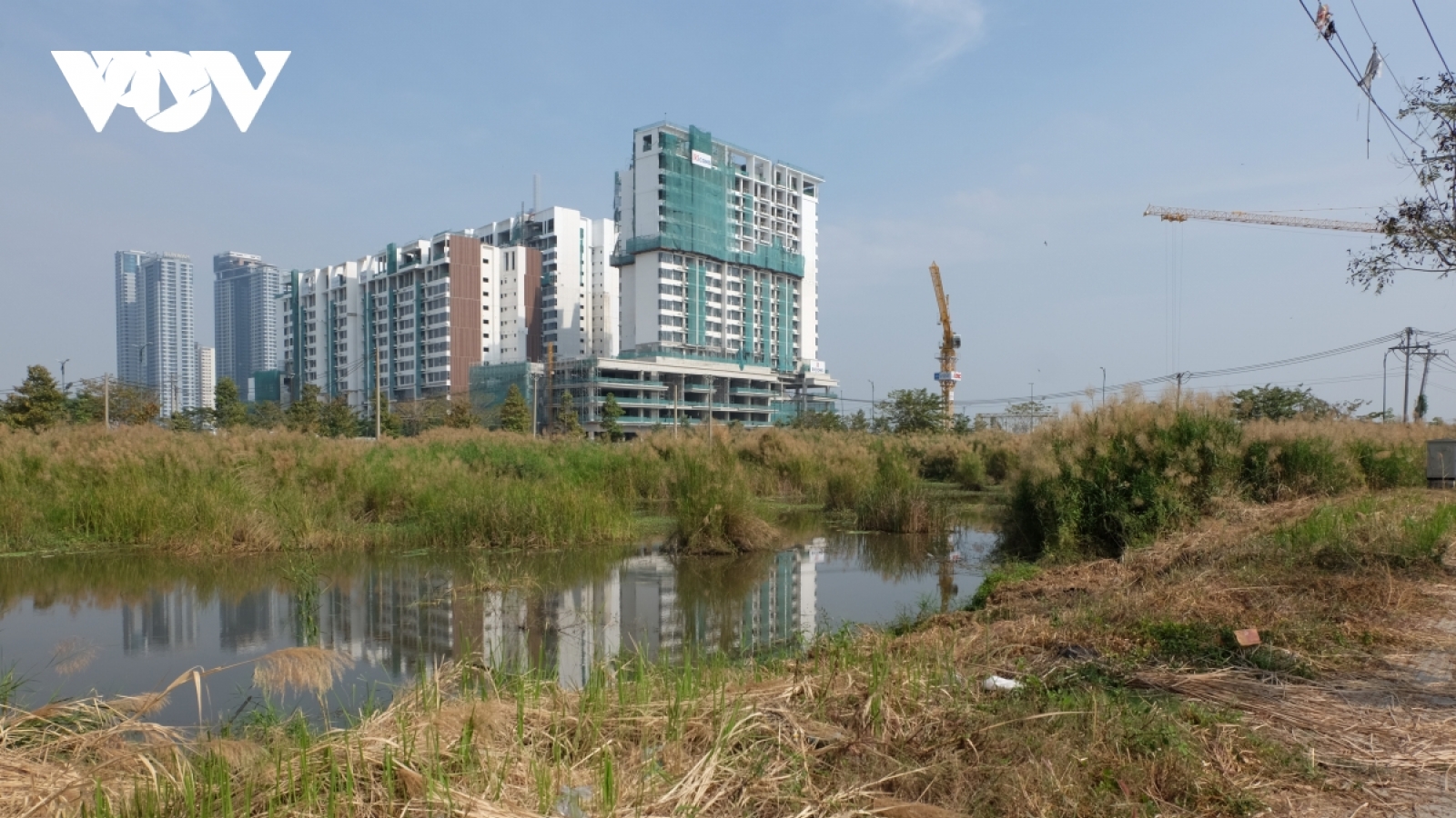 Đấu giá đất ở mức cao “ngất ngưởng” rồi bỏ cọc: Pháp luật vẫn còn...kẽ hở?