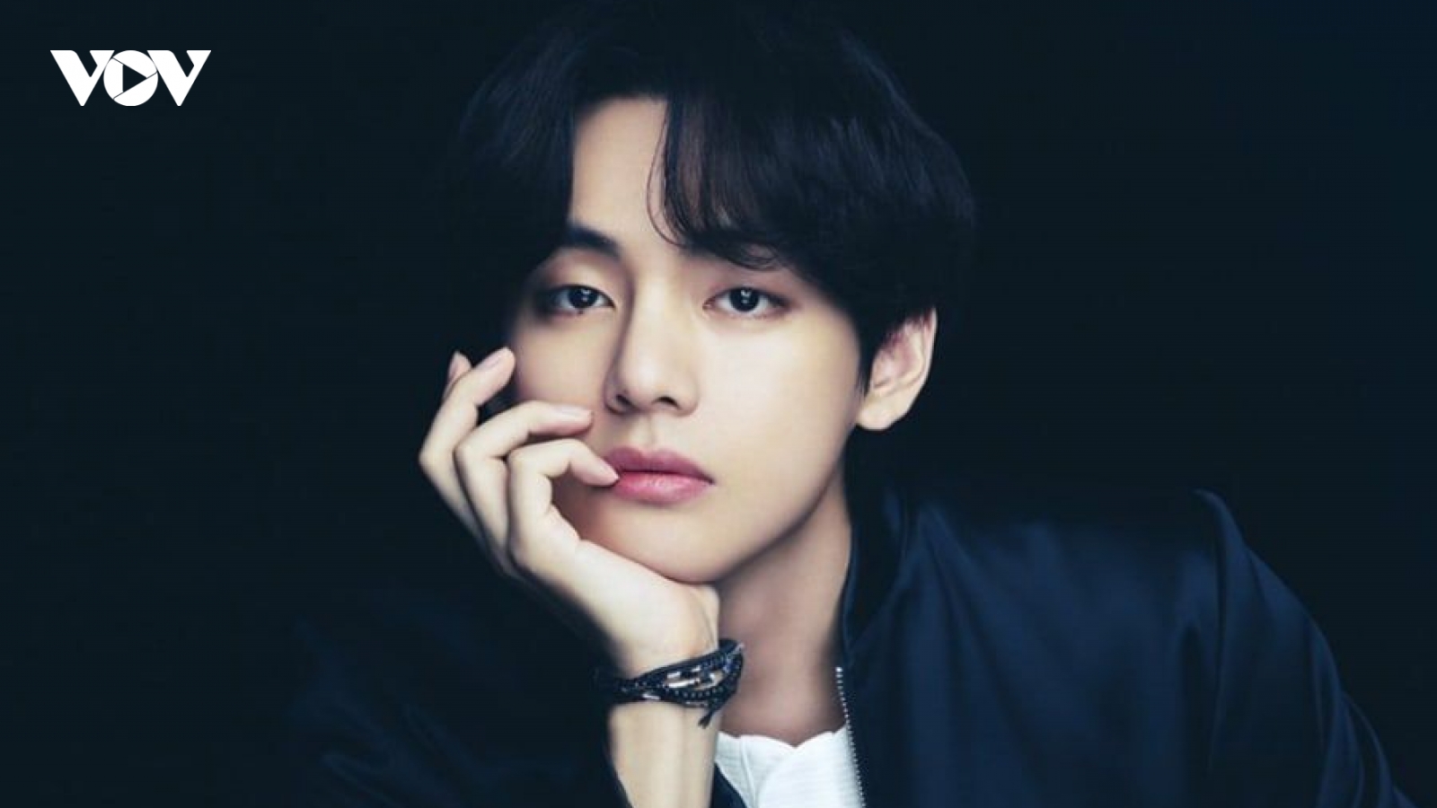 V (BTS) mắc Covid-19