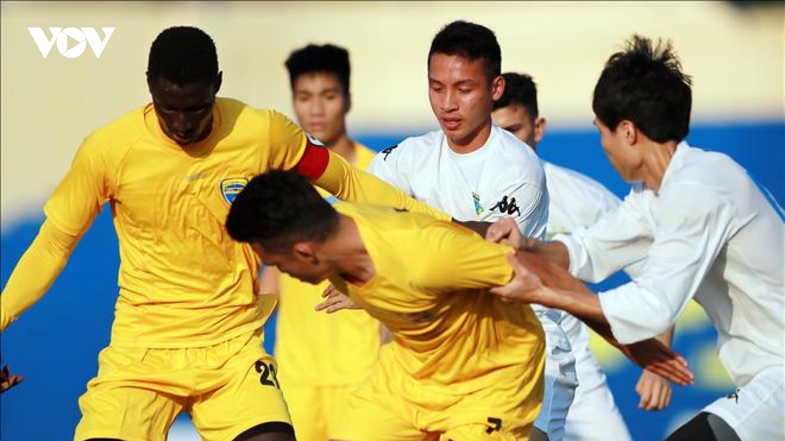 Ngày này năm xưa: Đội trưởng ĐT Việt Nam ra mắt V-League