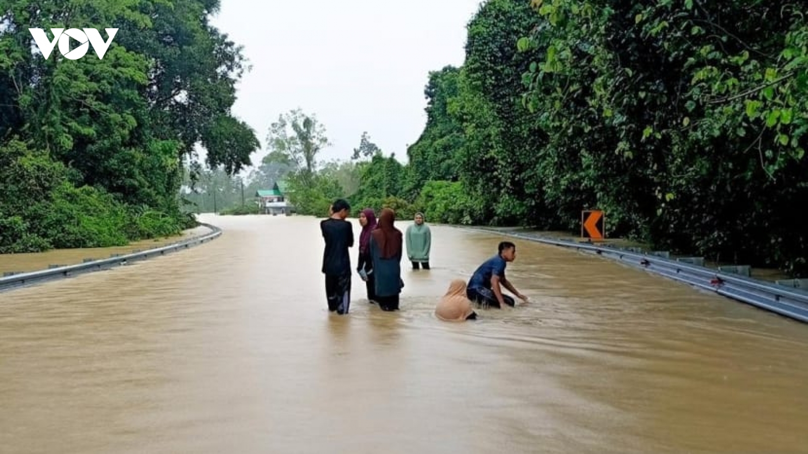 12.000 người phải sơ tán do lũ lụt ở Malaysia