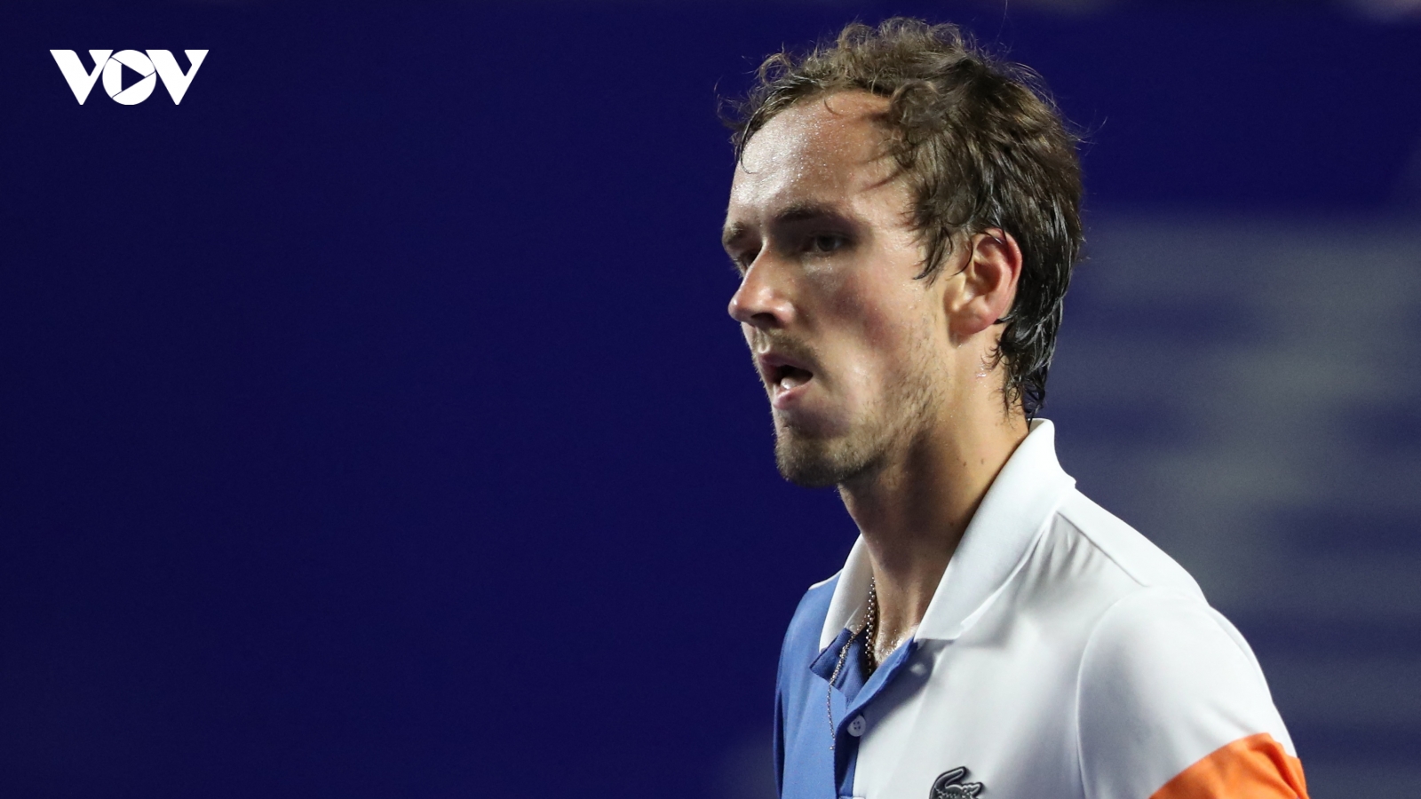 Medvedev thua dễ Nadal trước ngày lên ngôi số 1 thế giới