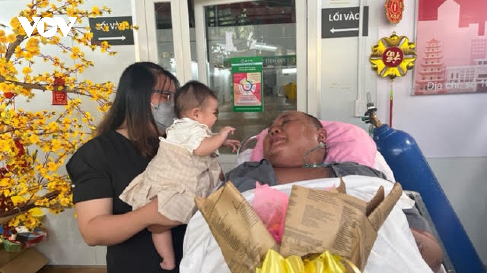 Bệnh nhân nặng 140kg mắc COVID-19 “hồi sinh” ngoạn mục sau 84 ngày