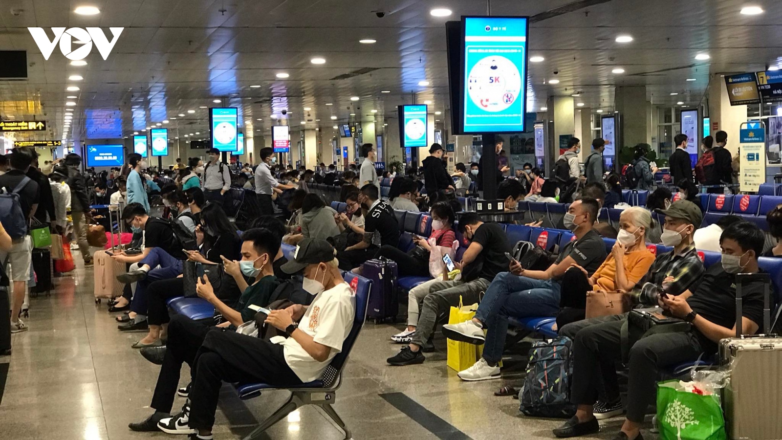 Tăng cường hơn 250 chuyến bay đến Tân Sơn Nhất