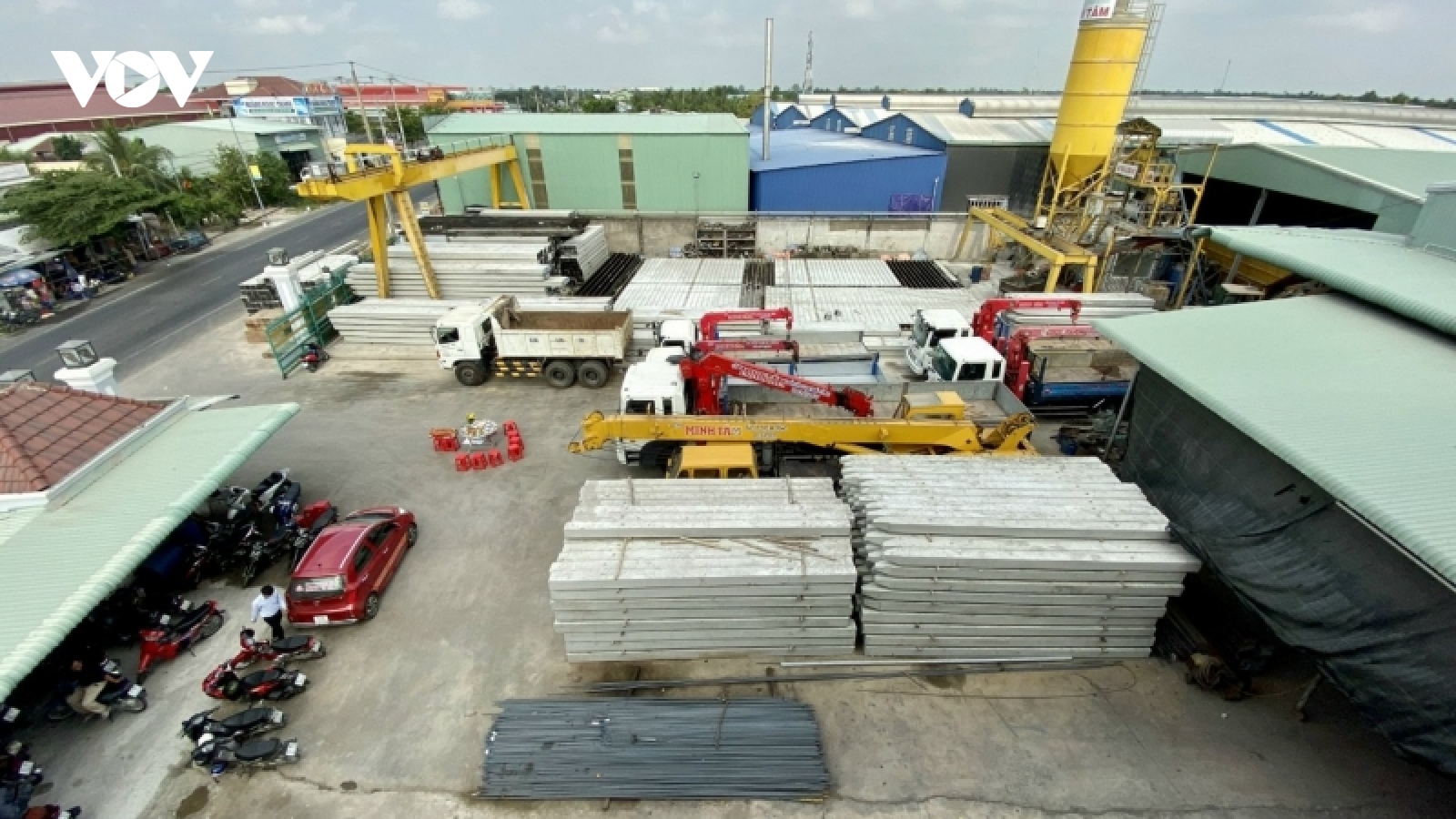Nhiều doanh nghiệp, cơ sở sản xuất khai trương đầu năm