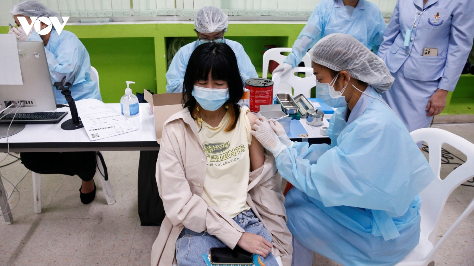 Thủ tướng Thái Lan thúc giục đẩy nhanh tiêm vaccine Covid-19 cho trẻ em