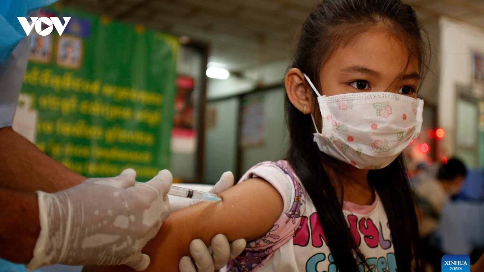 Thủ tướng Campuchia chỉ đạo triển khai tiêm vaccine ngừa Covid-19 cho trẻ 3-5 tuổi