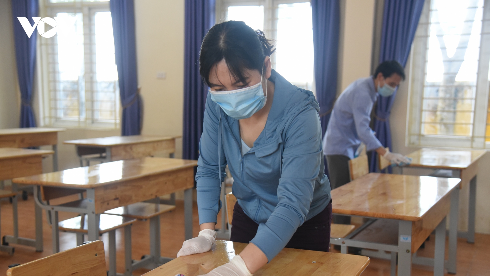 Các trường ở Hà Nội dọn dẹp, chuẩn bị đón học sinh trở lại học trực tiếp