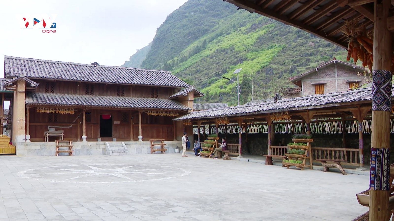 Pả Vi Hạ - điểm dừng chân lý tưởng nơi cao nguyên đá Hà Giang