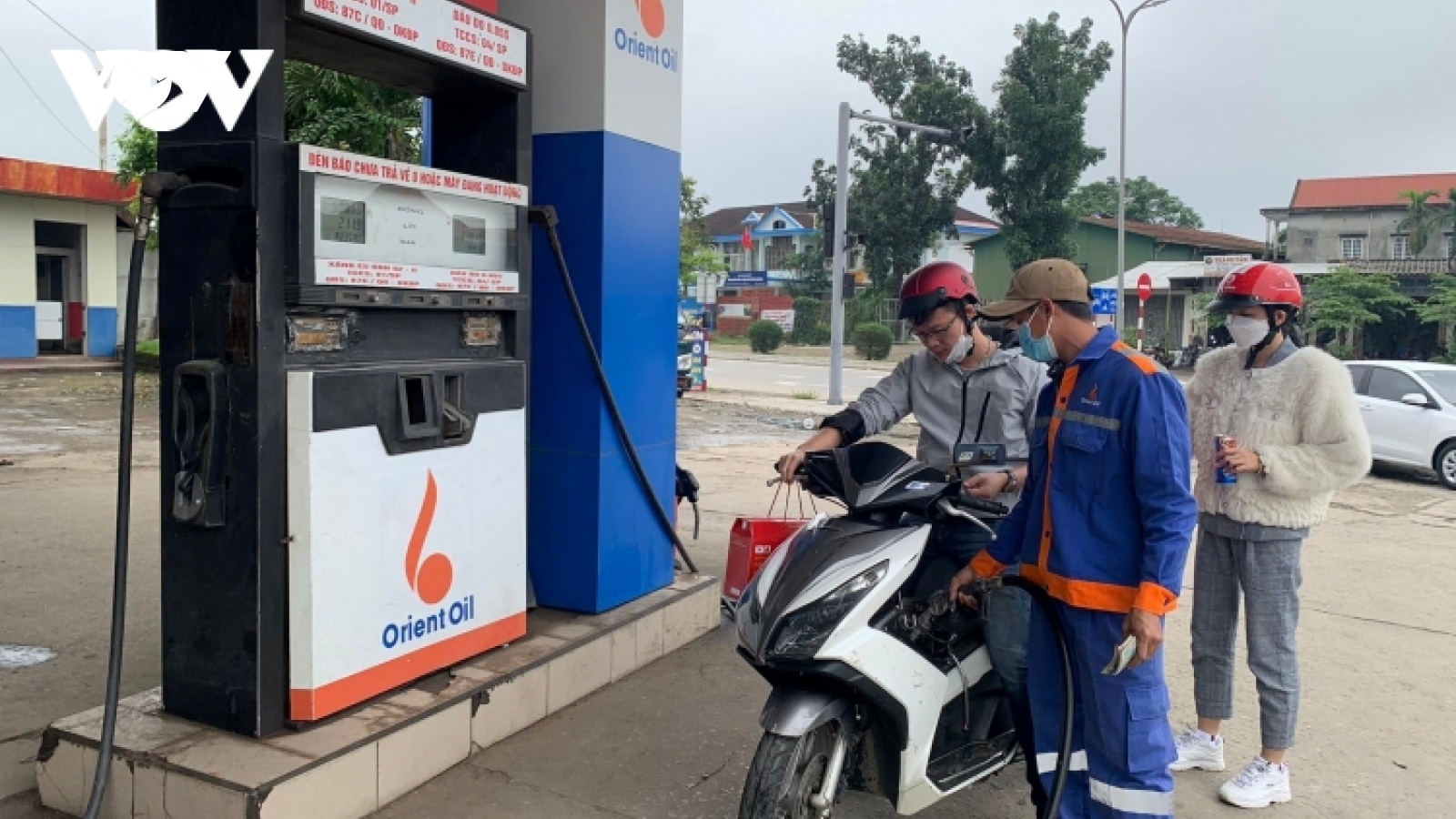 Giá xăng dầu hôm nay 29/3, bổ sung 8.000 tỷ đồng tạm ứng cho quỹ bình ổn