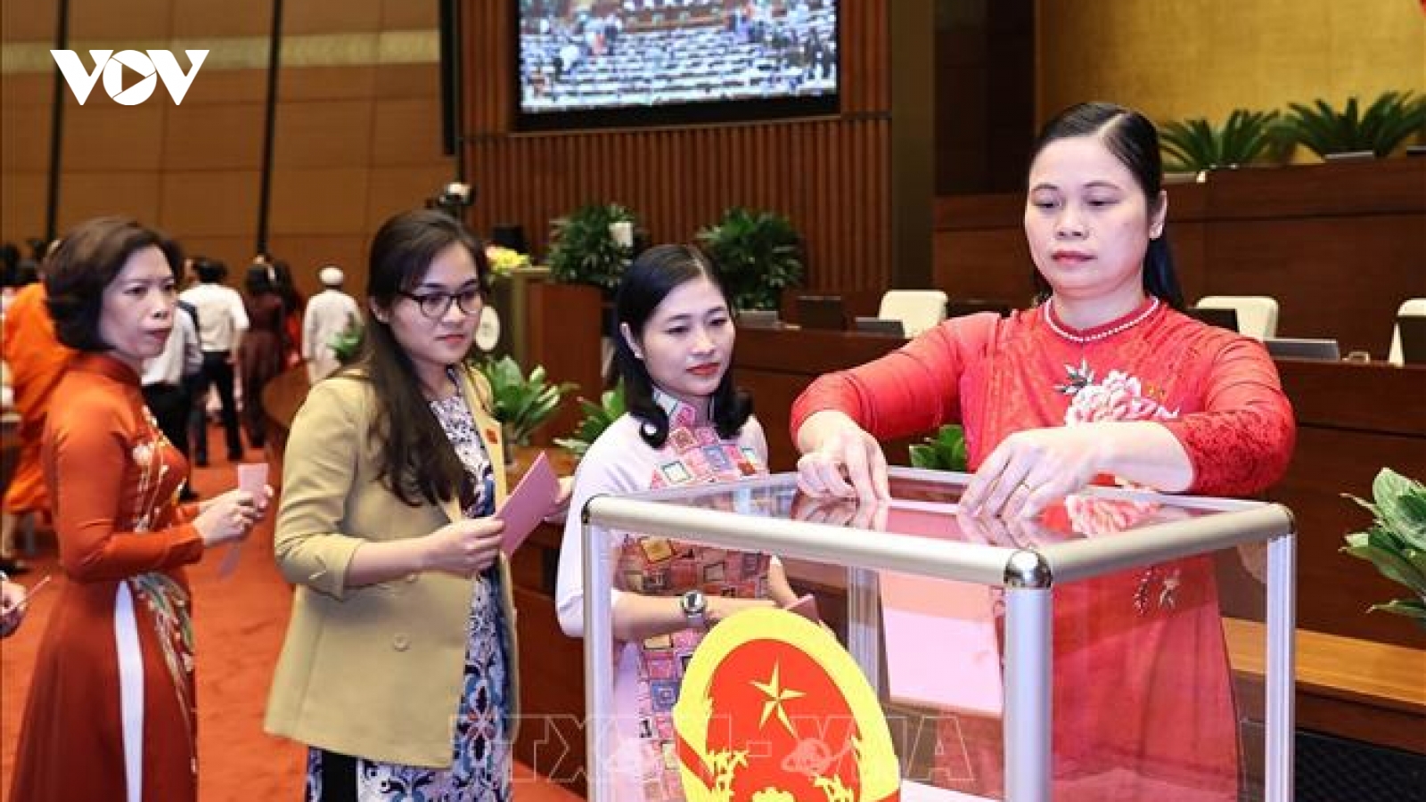 Tỉ lệ phụ nữ làm lãnh đạo, quản lý ở Việt Nam