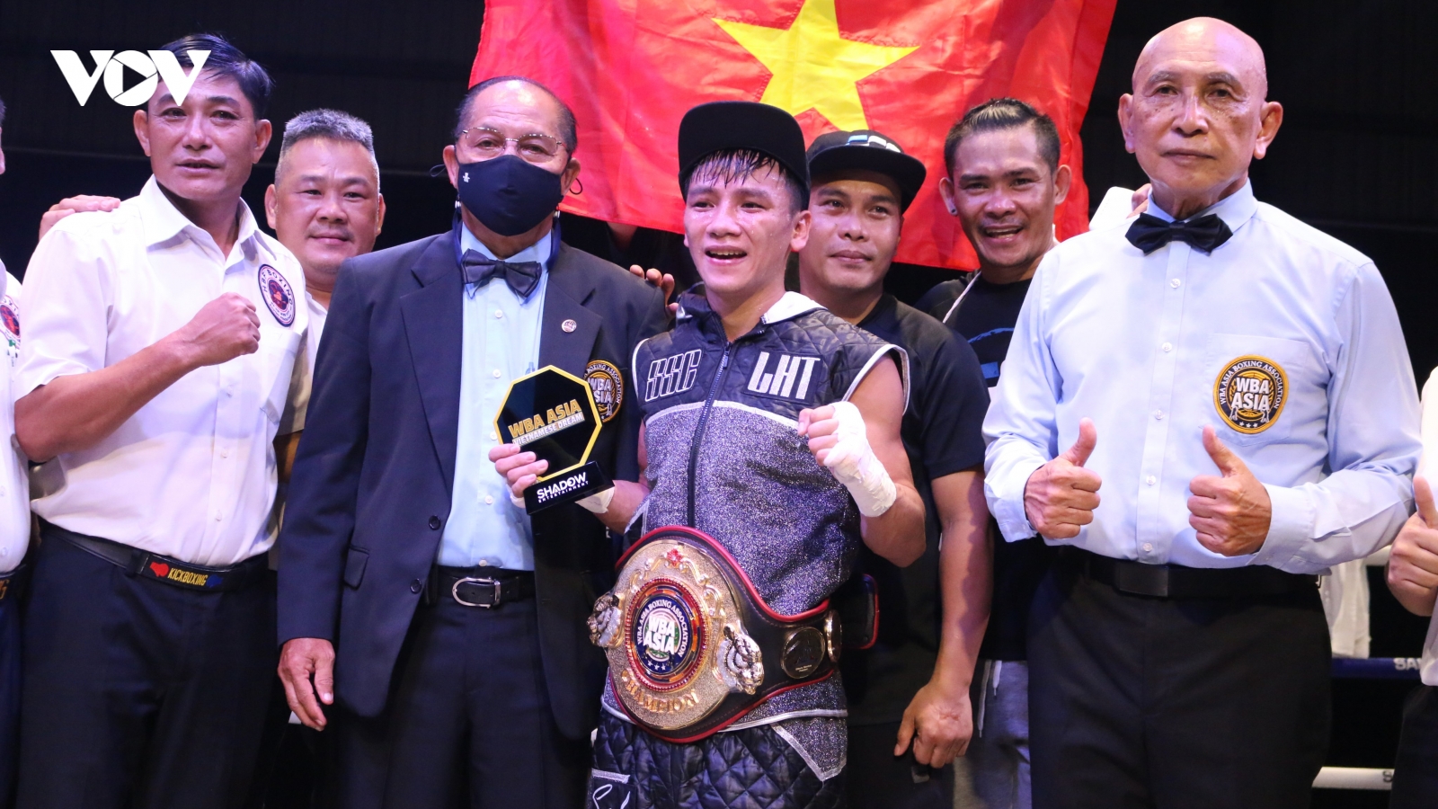 Võ sĩ quyền Anh Lê Hữu Toàn giành đai vô địch WBA châu Á