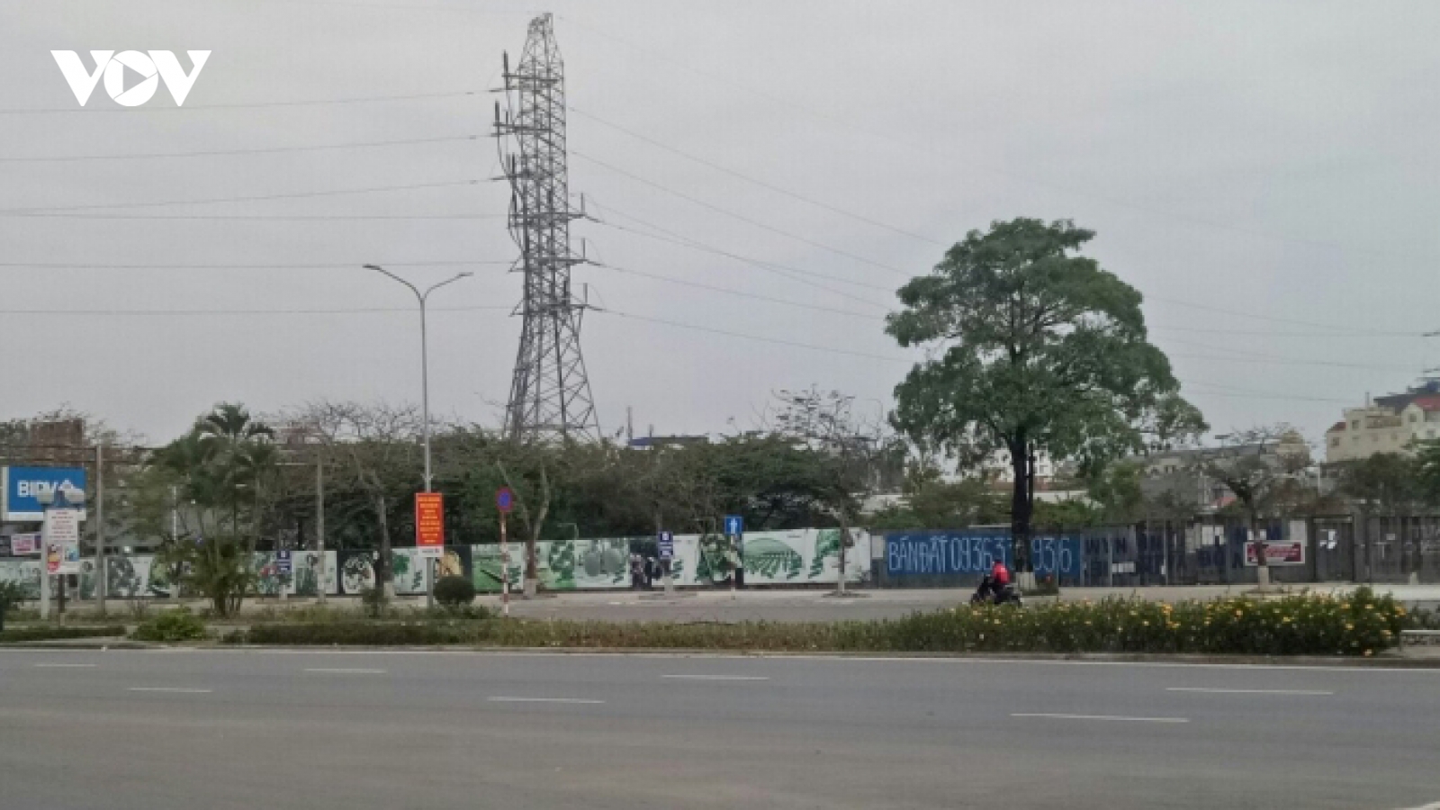 Sắp cưỡng chế thu hồi khu “đất vàng” bị chủ đầu tư bỏ hoang 13 năm