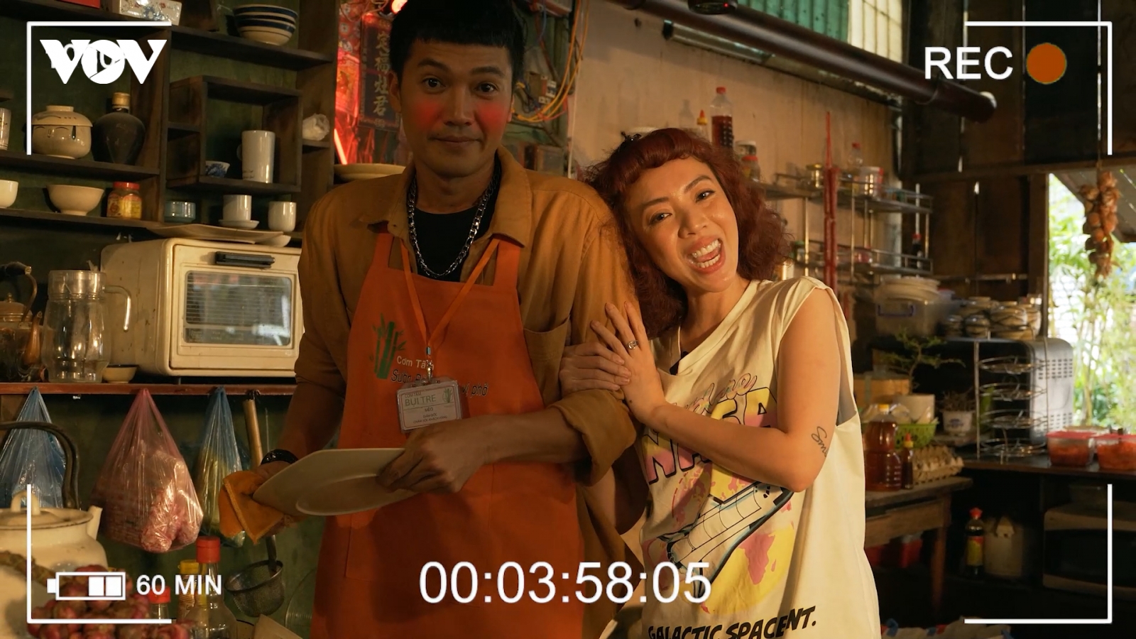 Thu Trang "thả thính" Quang Tuấn cực ngọt trong "Nghề siêu dễ"