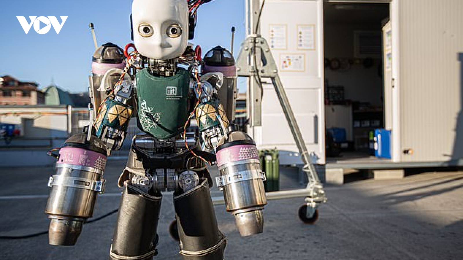 Robot thế hệ mới có thể điều khiển từ xa tới 300km
