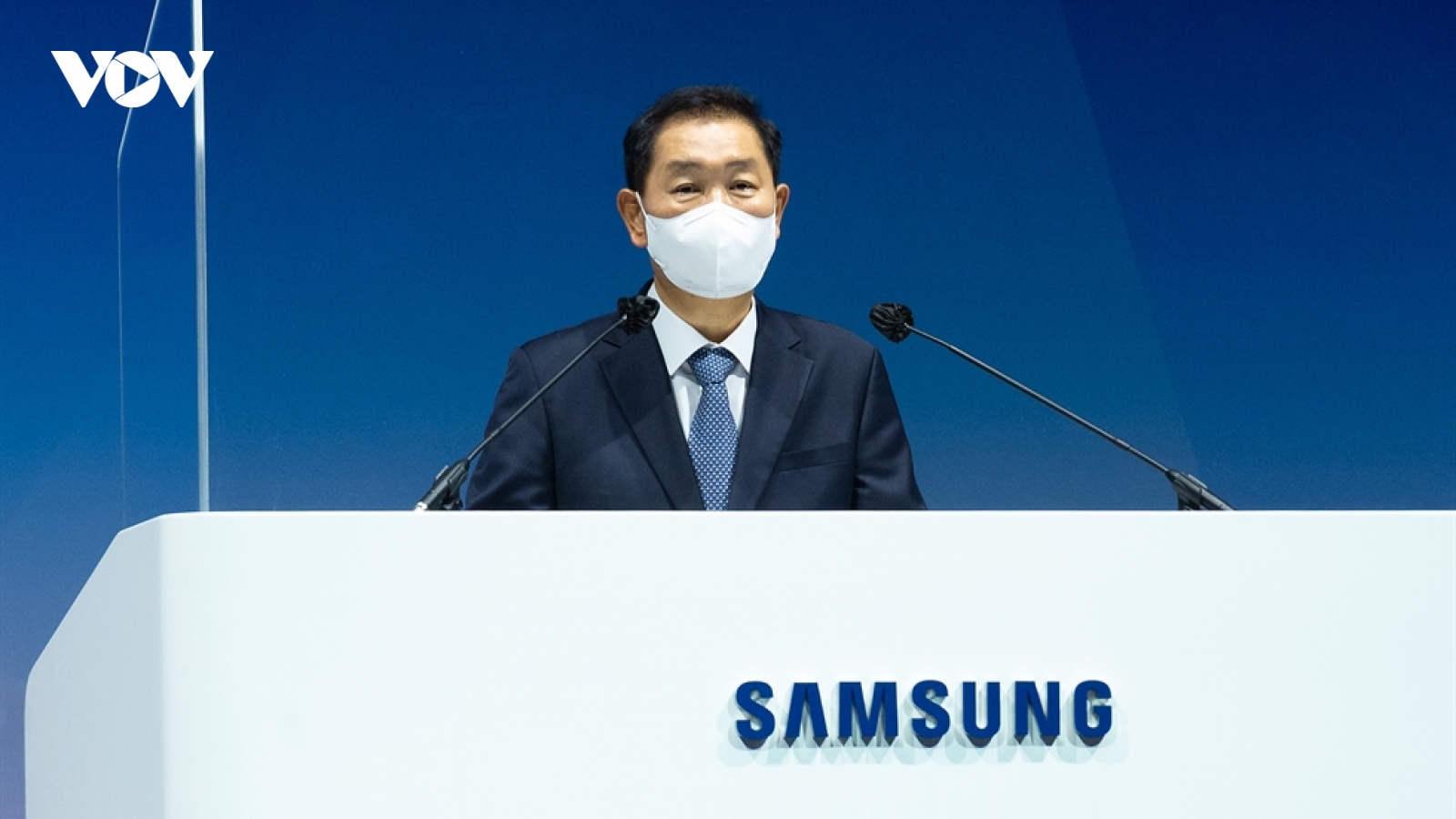 CEO Samsung xin lỗi về các vấn đề bóp nghẹt hiệu suất Galaxy S22