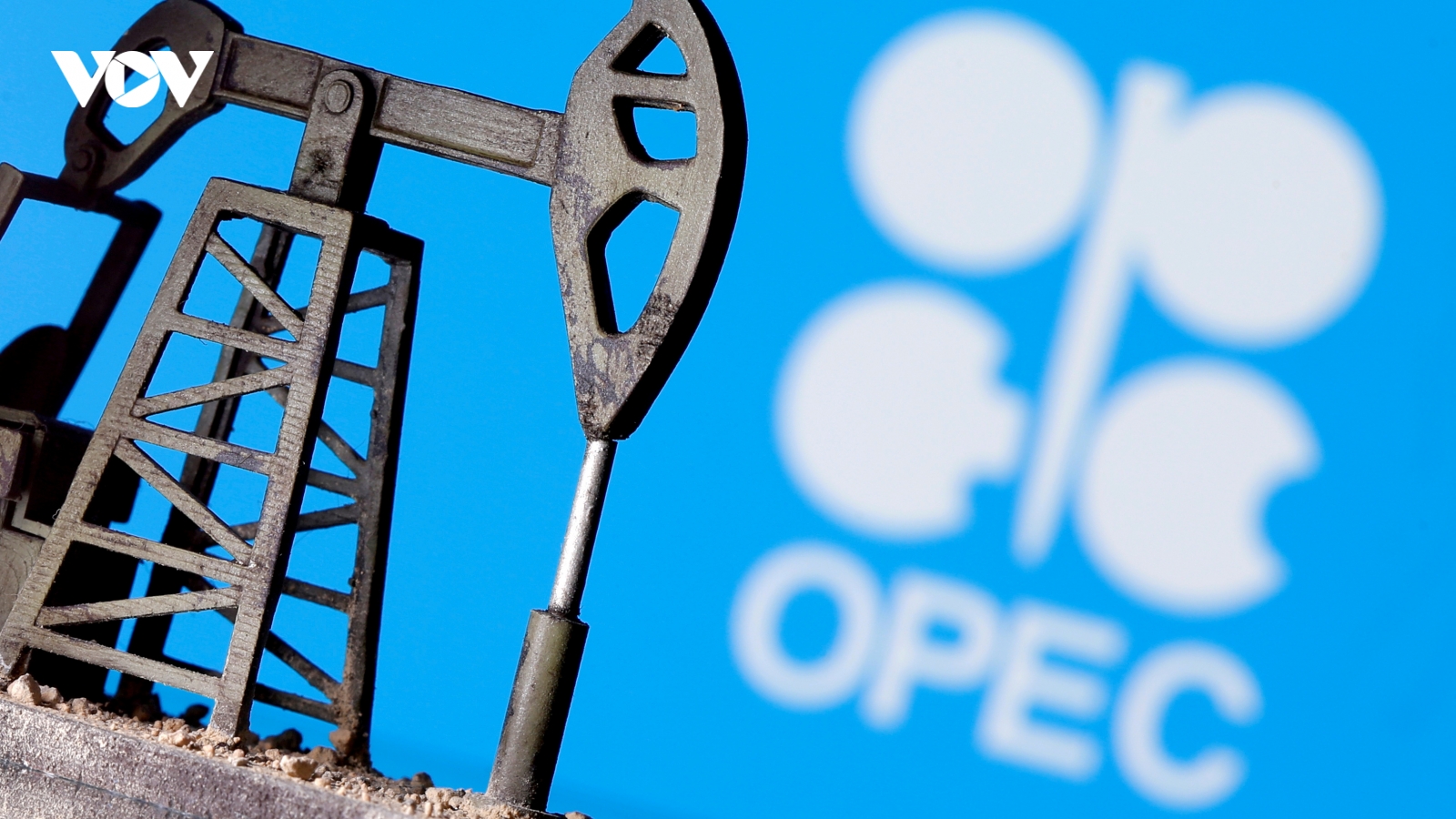 UAE thúc giục OPEC tăng sản lượng khi giá năng lượng tăng vọt