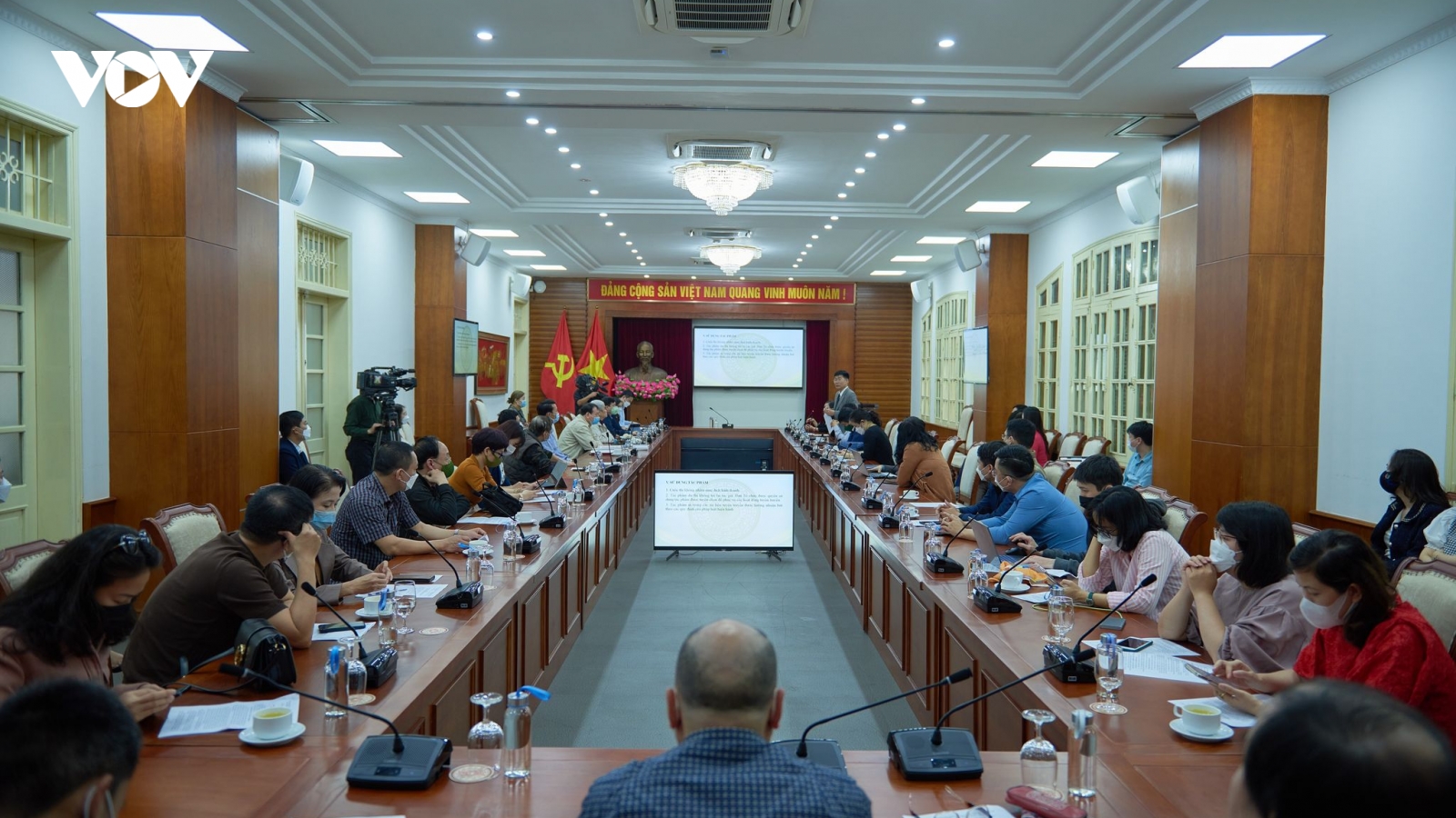 Cuộc thi sáng tác tranh cổ động tuyên truyền kỷ niệm 75 năm ngày Thương binh Liệt sĩ