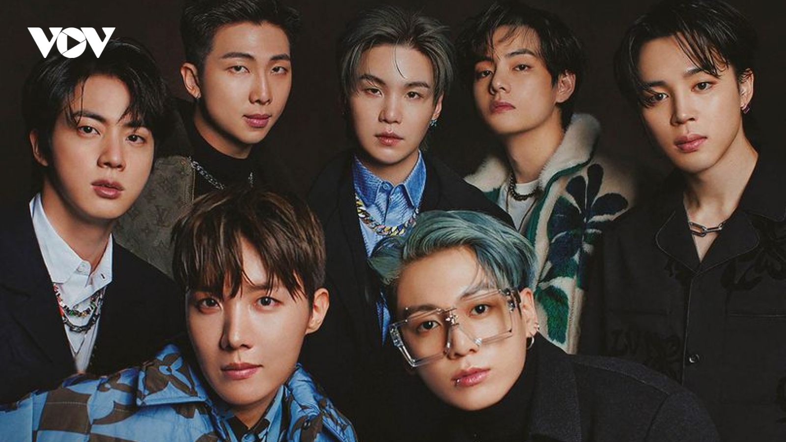 BTS, Billie Eilish cùng dàn sao đình đám biểu diễn tại Grammy 2022