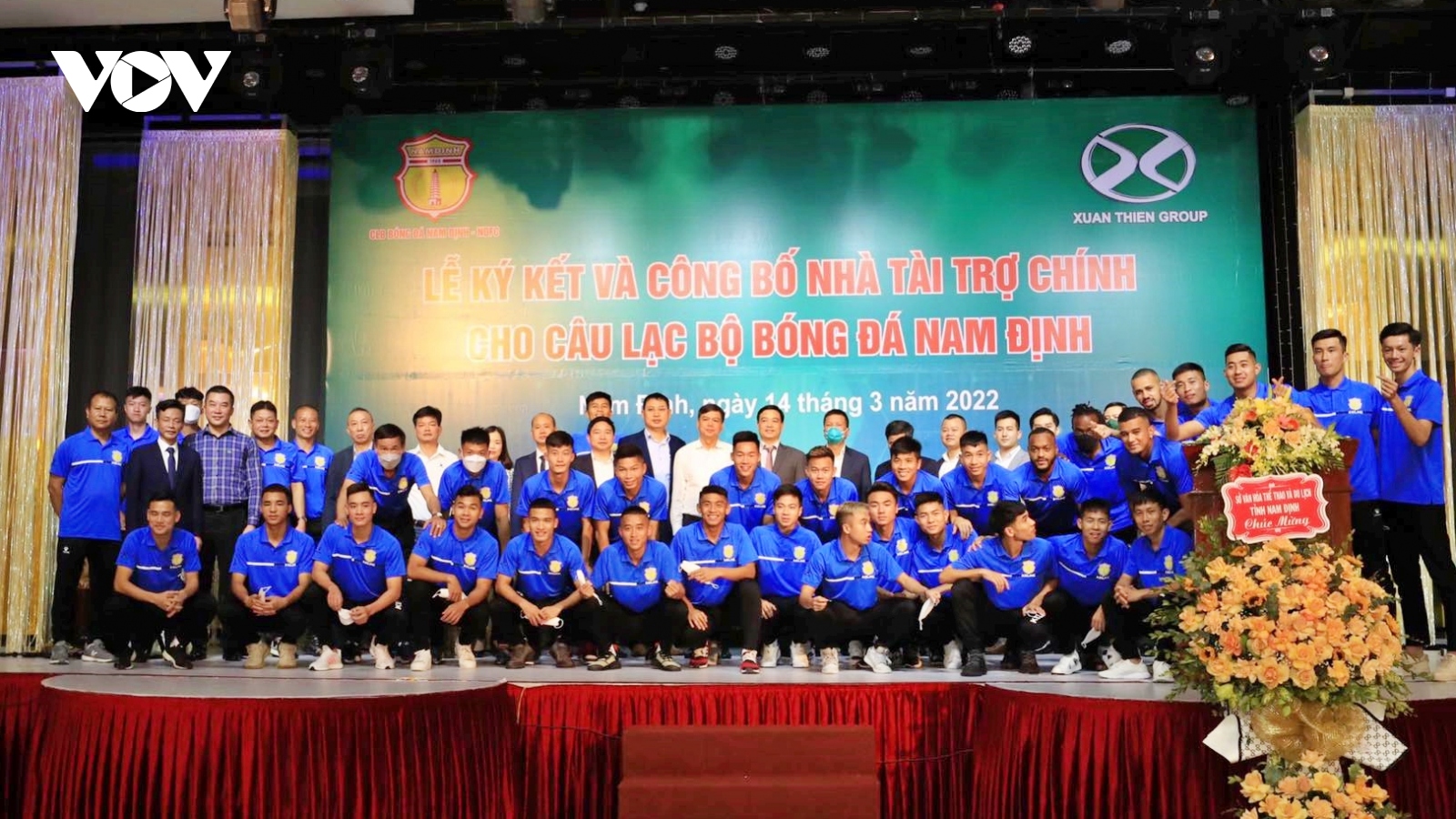 CLB Nam Định có gói tài trợ 200 tỷ đồng, HLV Văn Sỹ bắt đầu mơ lớn