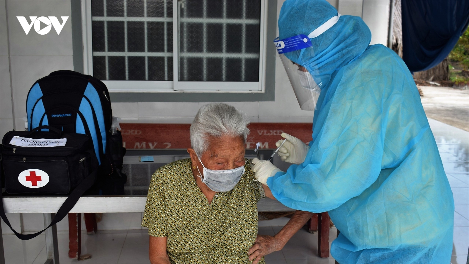 Khi nào Việt Nam cần tiêm vaccine COVID-19 mũi 4, mũi 5? 