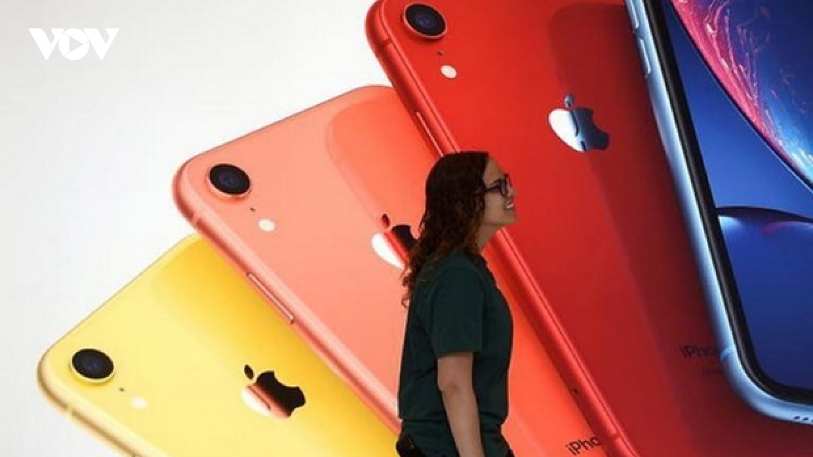 "Cuộc đua” điện thoại thông minh giá rẻ tiếp tục sôi động