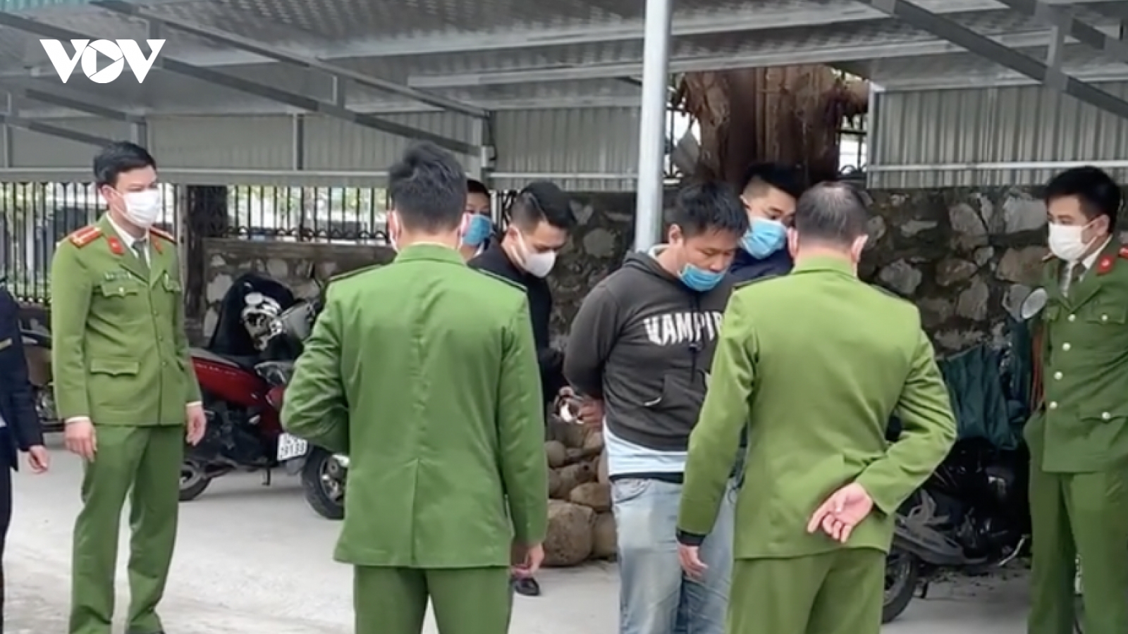 Bắt nghi phạm doạ nổ bom cướp ngân hàng tại TP Hạ Long