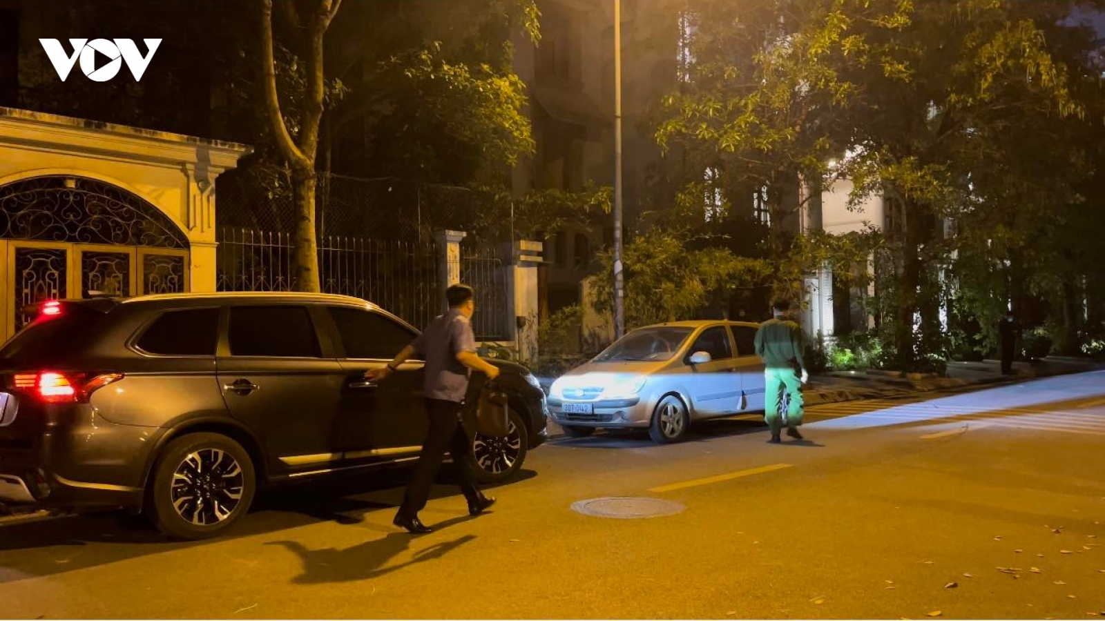 Khám xét trụ sở làm việc và nhà riêng ông Trịnh Văn Quyết