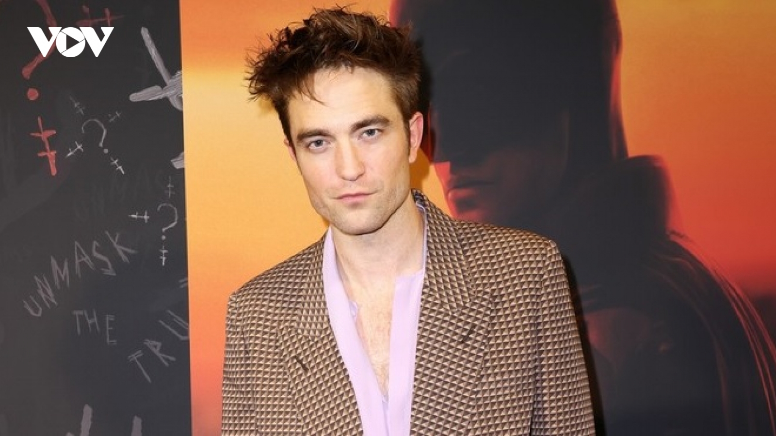 Robert Pattinson tái xuất nhợt nhạt, kém sắc trong buổi ra mắt phim "The Batman"