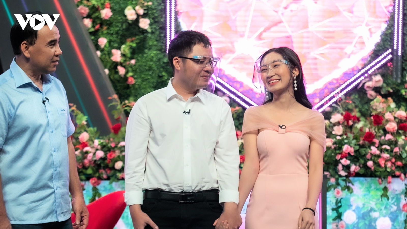 Cô gái 22 tuổi đi hẹn hò bị MC Quyền Linh “chất vấn”, MC Ngọc Lan lên tiếng bênh vực ngay