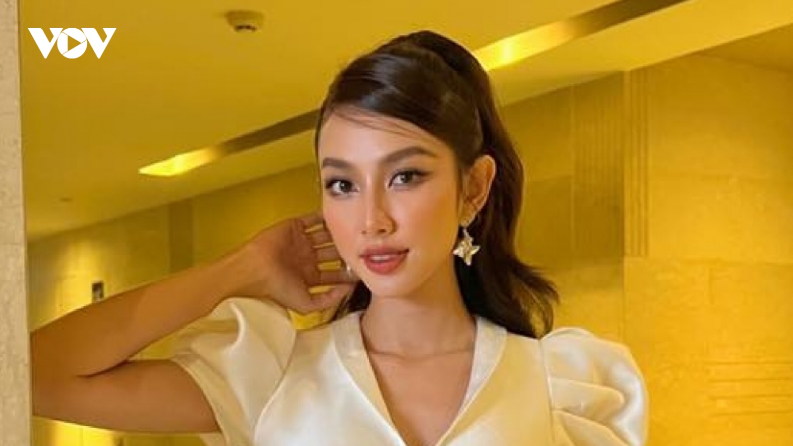 Thùy Tiên lên tiếng sau khi gây tranh cãi vì dáng ngồi kém duyên trên sóng livestream
