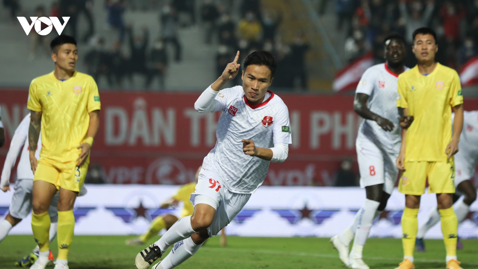 Sau vòng 2 V-League 2022: HAGL gây thất vọng, Hải Phòng bay cao