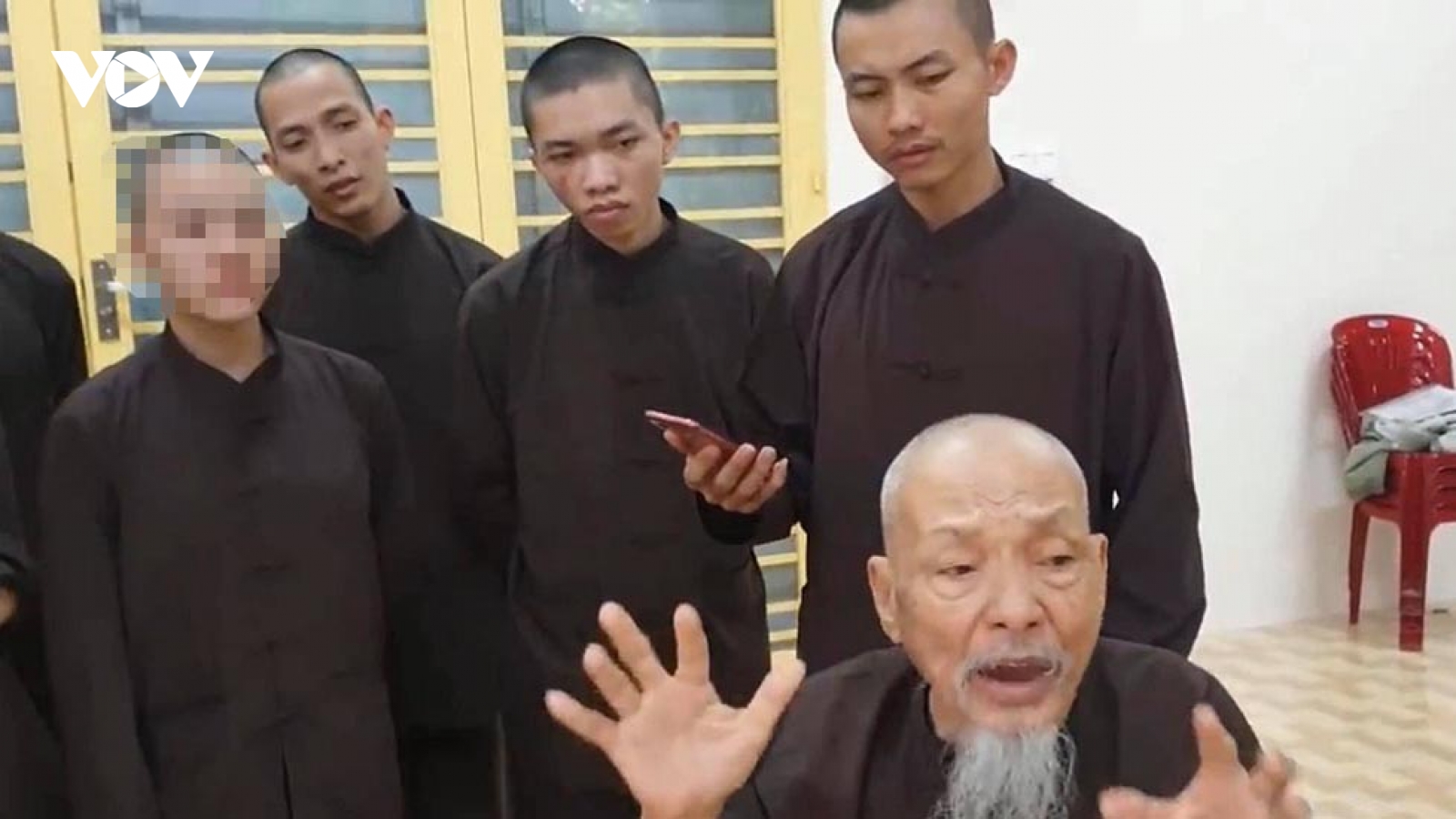 Nóng 24h: Vì sao gia hạn tạm giam 3 người ở tịnh thất Bồng Lai?