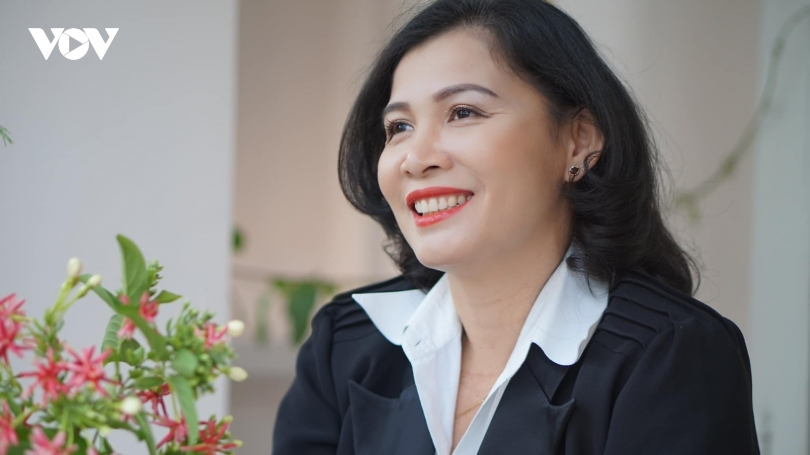 Công an TP.HCM làm việc với bà Hàn Ni liên quan tố cáo Nguyễn Phương Hằng