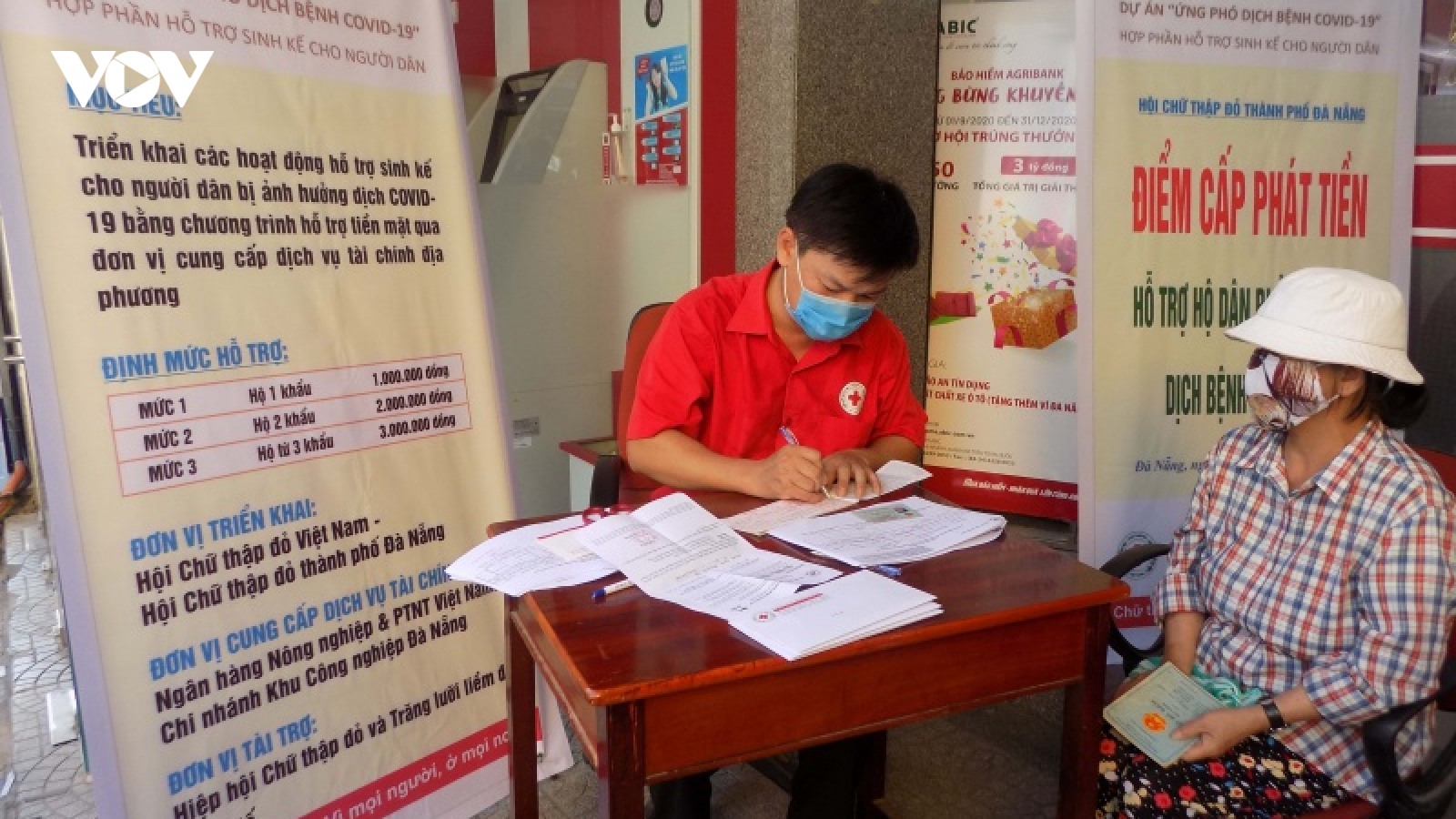 Xem xét, tiếp tục hỗ trợ người lao động gặp khó khăn do dịch COVID-19