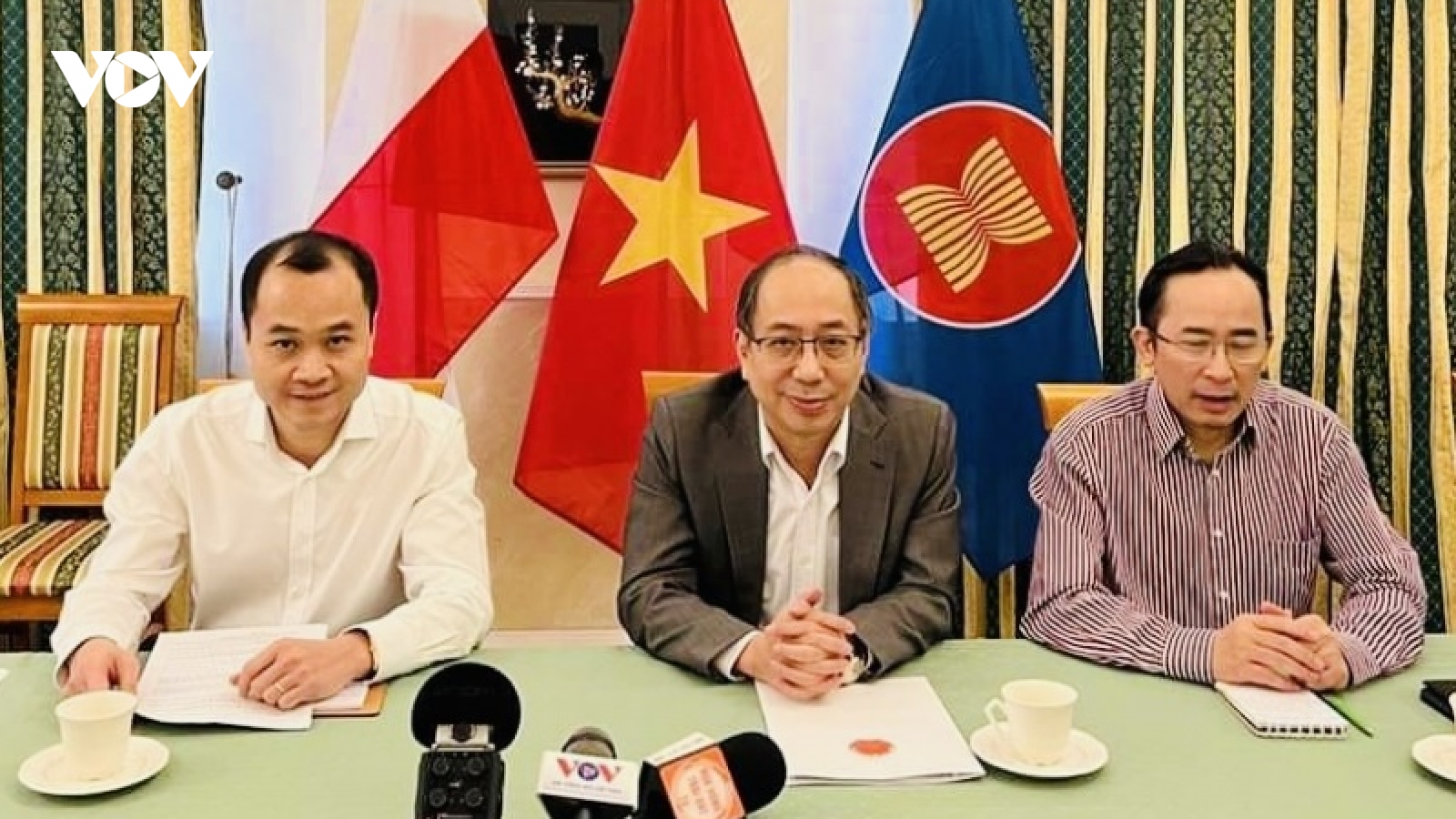 ĐSQ Việt Nam nỗ lực cho chuyến bay giải cứu người Việt chạy từ Ukraine sang Ba Lan