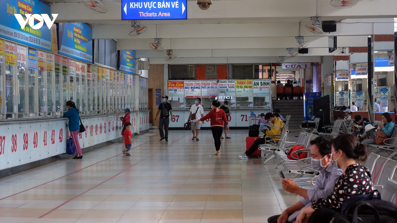 Giá xăng dầu tăng, nhiều doanh nghiệp vận tải hành khách tăng giá vé