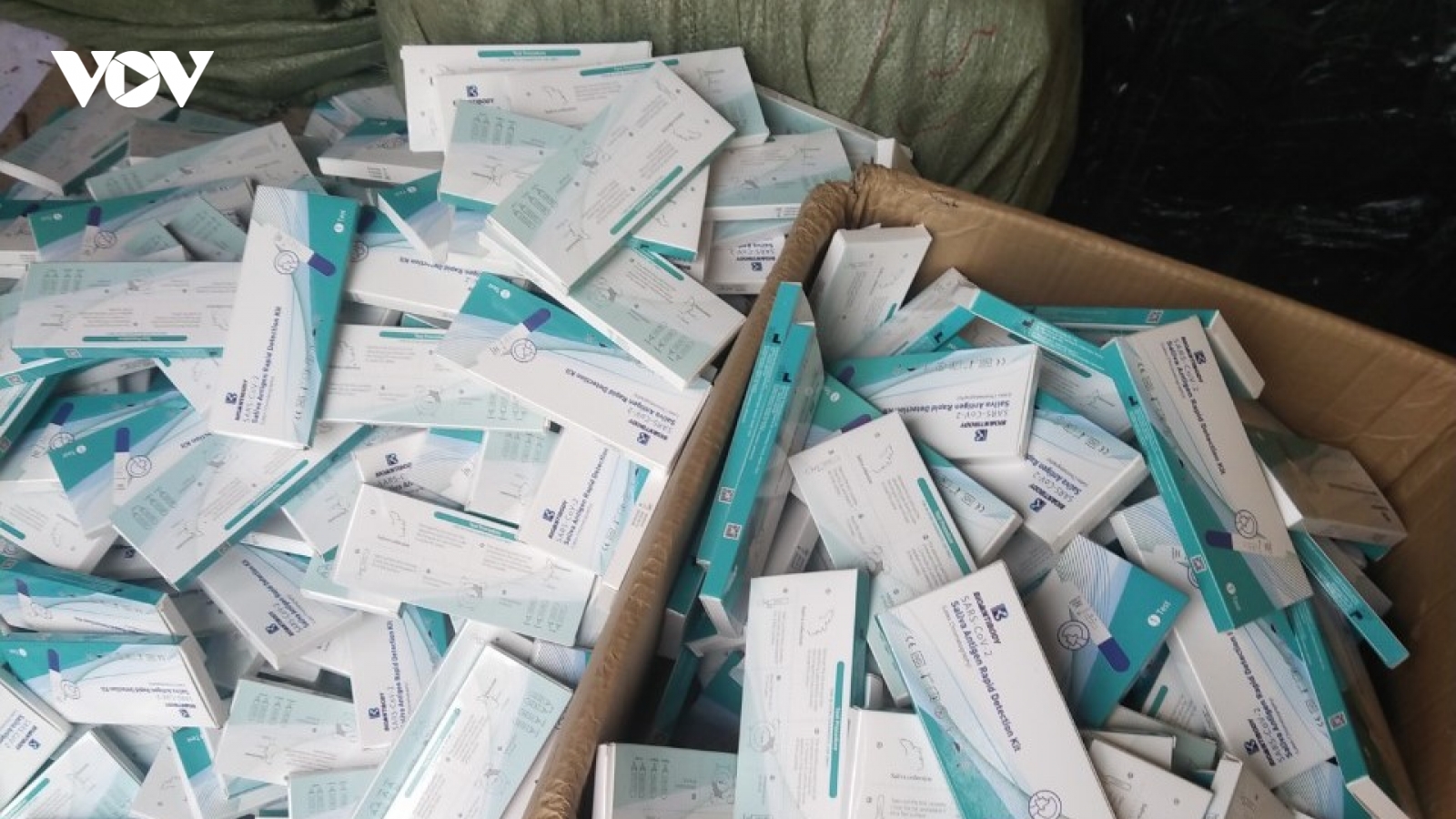 Cao Bằng: Liên tiếp phát hiện các vụ vận chuyển trái phép kit xét nghiệm COVID-19
